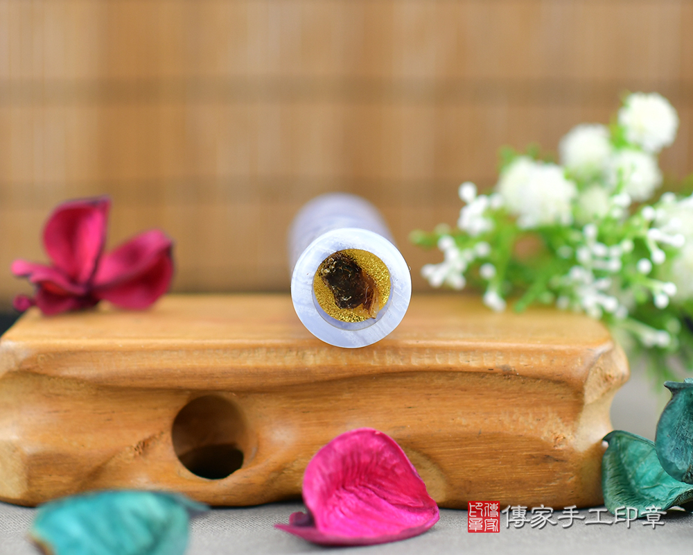 像陣陣浪花一樣的藍紋玉  傳家手工印章 台中店 112.12.20 像陣陣浪花一樣的藍紋玉  傳家手工印章 台中店 112.12.20