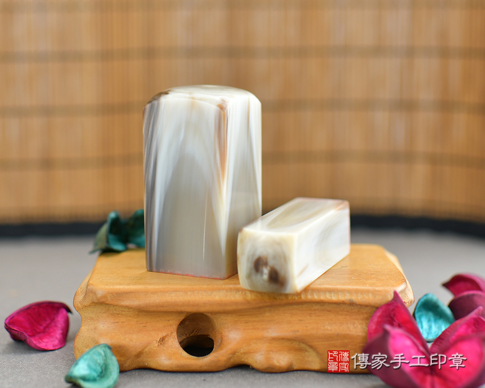 白皙透絲~赤牛角公司大小章、赤牛角大章、赤牛角公司章、赤牛角公司印章、赤牛角開運印章、赤牛角負責人印章(傳家印章台中店113.1.16) 白皙透絲~赤牛角公司大小章、赤牛角大章、赤牛角公司章、赤牛角公司印章、赤牛角開運印章、赤牛角負責人印章(傳家印章台中店113.1.16)