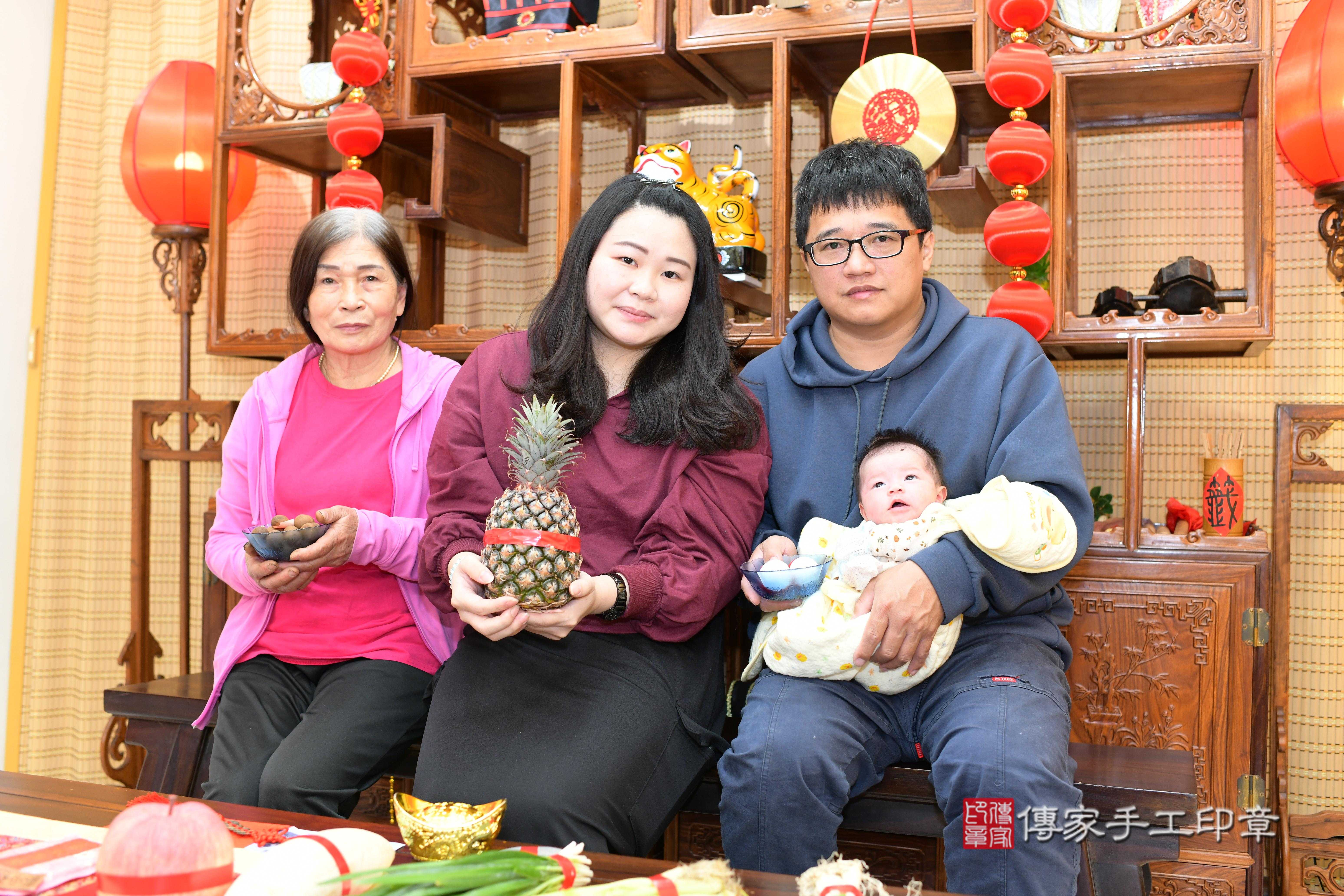 陳寶寶(台南市永康區來店嬰兒陳寶寶滿月剃頭理髮、來店嬰兒剃胎毛儀式吉祥話)。來店剃頭剃胎毛主持、專業拍照、證書。★購買「臍帶章、肚臍章、胎毛筆刷印章」贈送：剃頭、收涎、抓周，三選一。2024.02.27