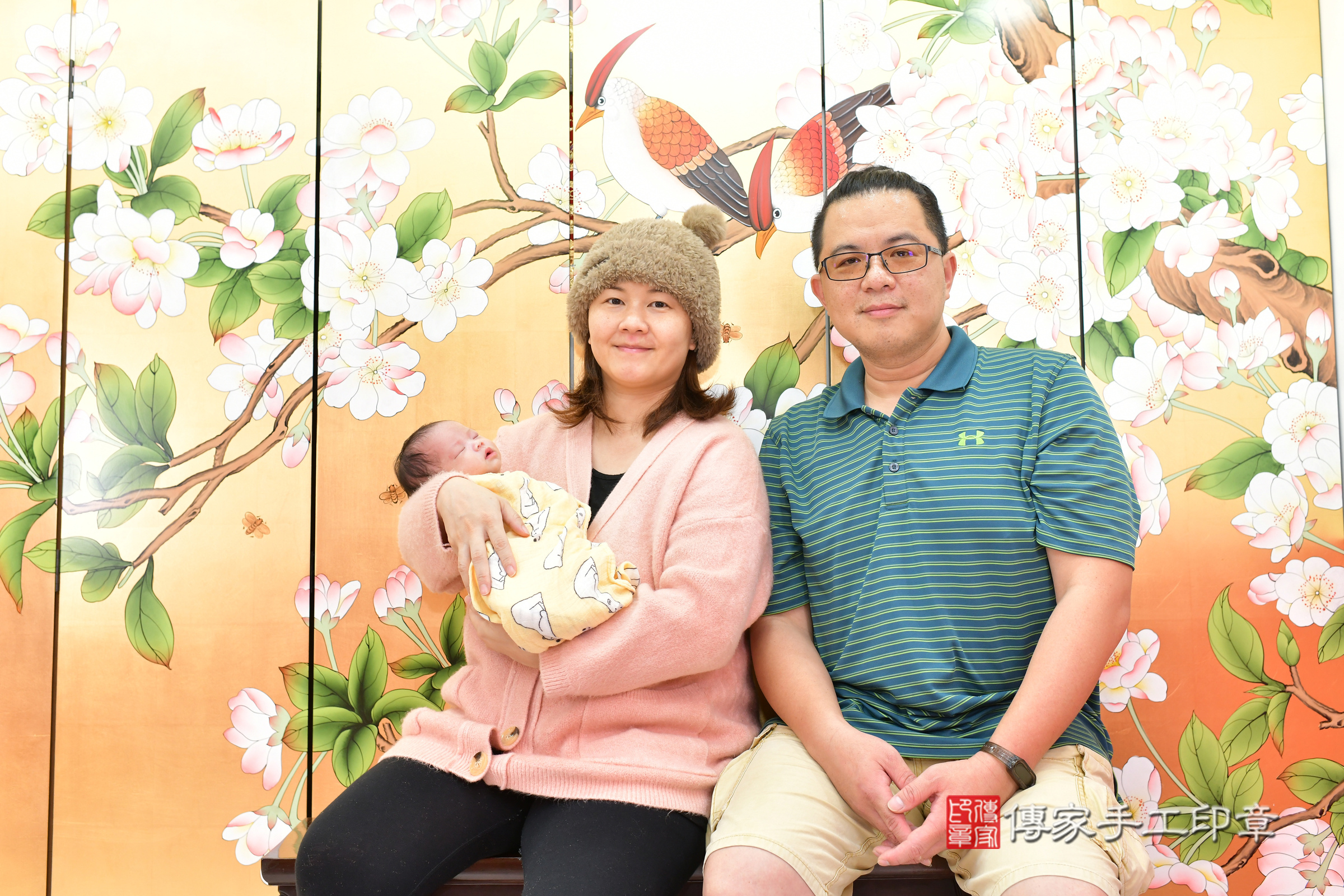 小芯芯寶寶(台中市北區嬰兒寶寶滿月剃頭理髮、嬰兒剃胎毛儀式吉祥話)。中國風會場，爸媽寶貝穿「日中韓」古裝禮服。專業拍照、證書。★購買「臍帶章、肚臍章、胎毛筆刷印章」贈送：剃頭、收涎、抓周，三選一。2024.2.18，照片5