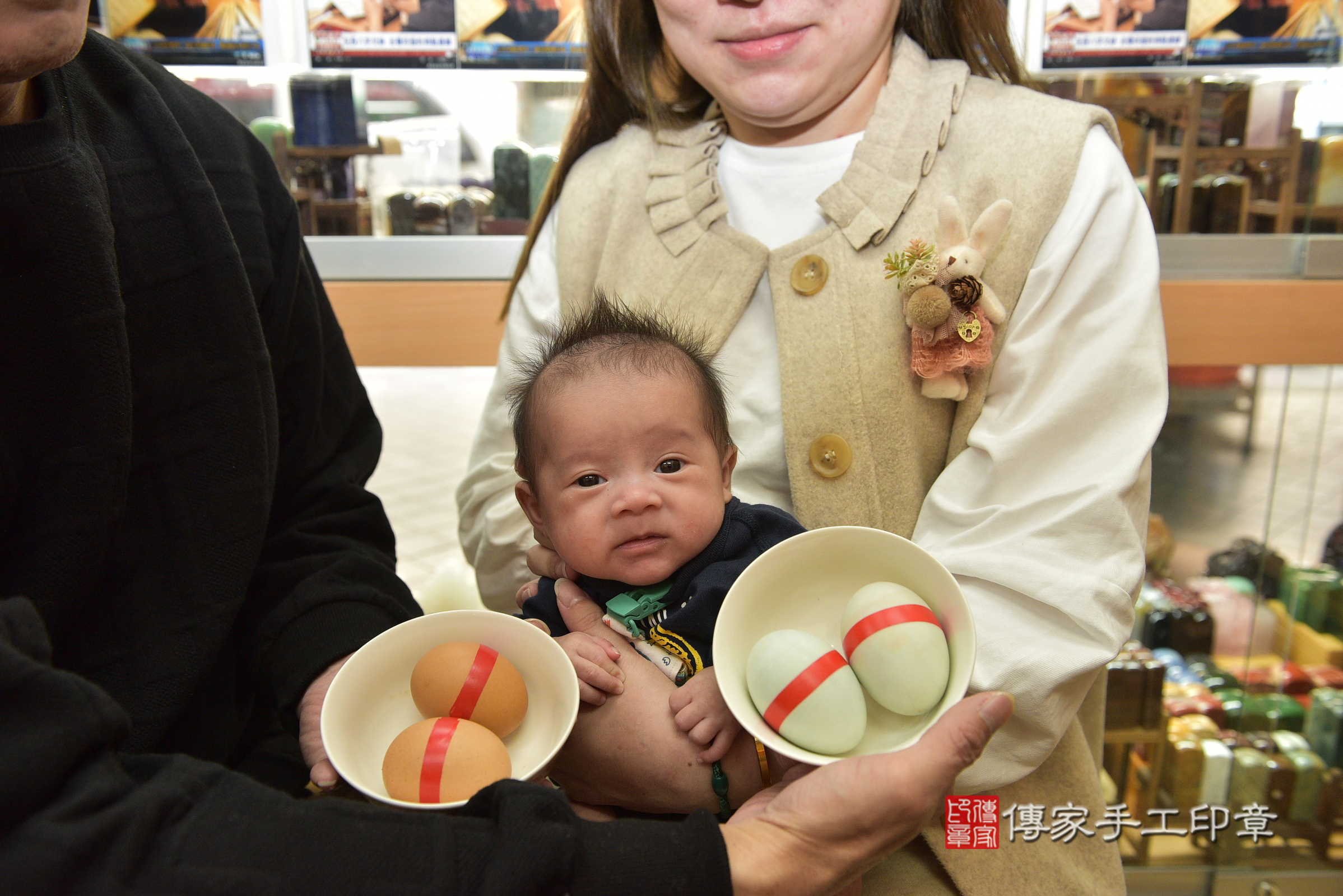 小喬寶寶(新北市永和區嬰兒寶寶滿月剃頭理髮、嬰兒剃胎毛儀式吉祥話)。中國風會場，爸媽寶貝穿「日中韓」古裝禮服。專業拍照、證書。★購買「臍帶章、肚臍章、胎毛筆刷印章」贈送：剃頭、收涎、抓周，三選一。2024.3.21，照片5