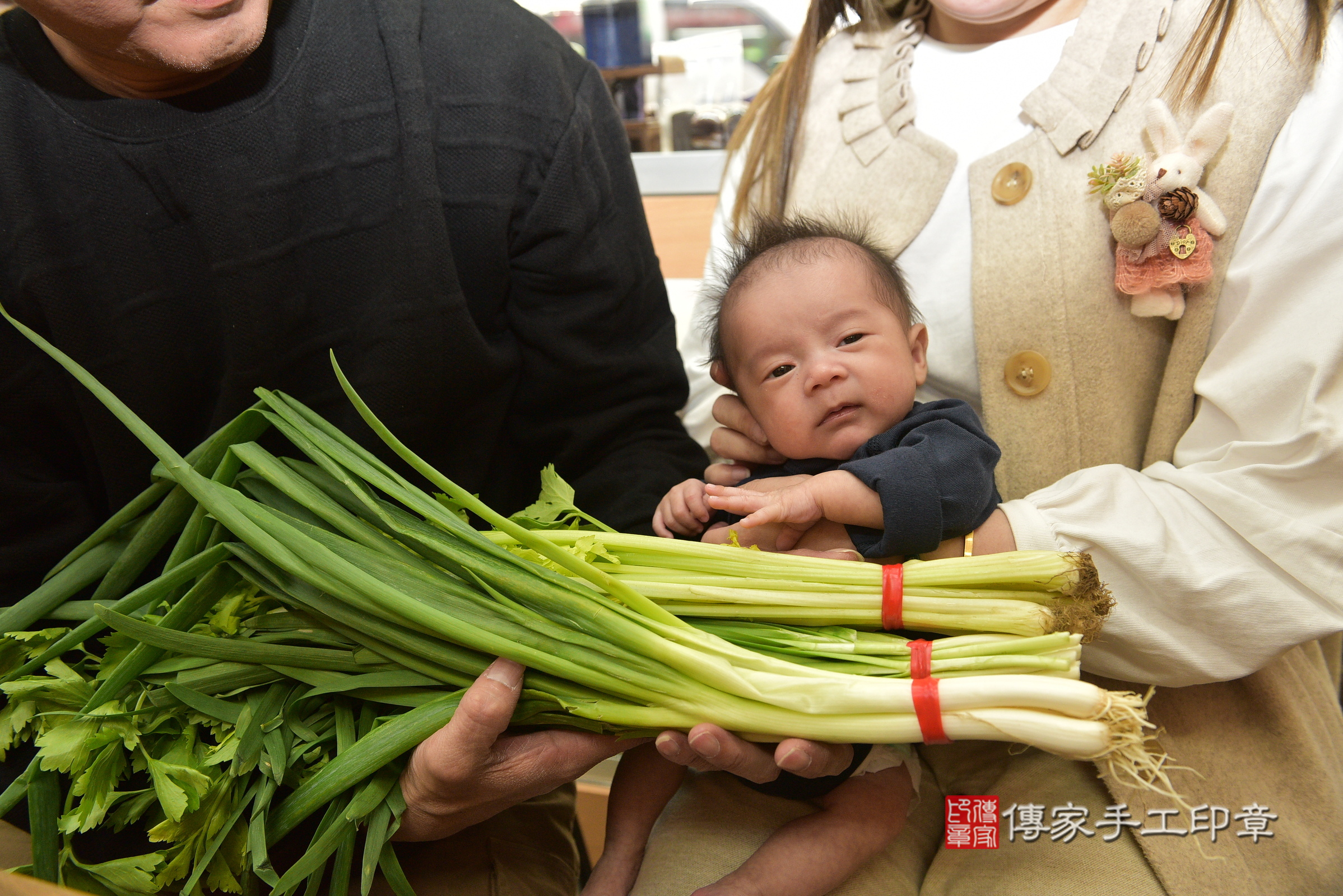 小喬寶寶(新北市永和區嬰兒寶寶滿月剃頭理髮、嬰兒剃胎毛儀式吉祥話)。中國風會場，爸媽寶貝穿「日中韓」古裝禮服。專業拍照、證書。★購買「臍帶章、肚臍章、胎毛筆刷印章」贈送：剃頭、收涎、抓周，三選一。2024.3.21，照片13