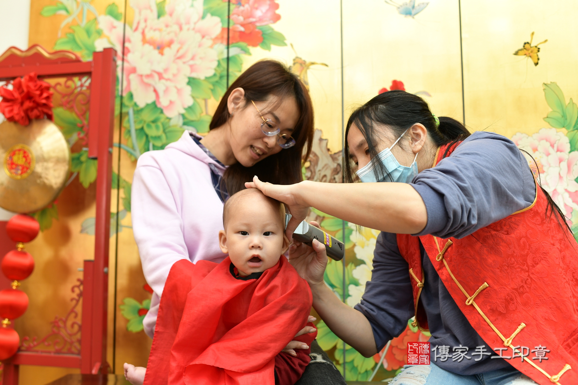 彬彬寶寶(台北市大同區嬰兒寶寶滿月剃頭理髮、嬰兒剃胎毛儀式吉祥話)。中國風會場，爸媽寶貝穿「日中韓」古裝禮服。專業拍照、證書。★購買「臍帶章、肚臍章、胎毛筆刷印章」贈送：剃頭、收涎、抓周，三選一。2024.3.18，照片10