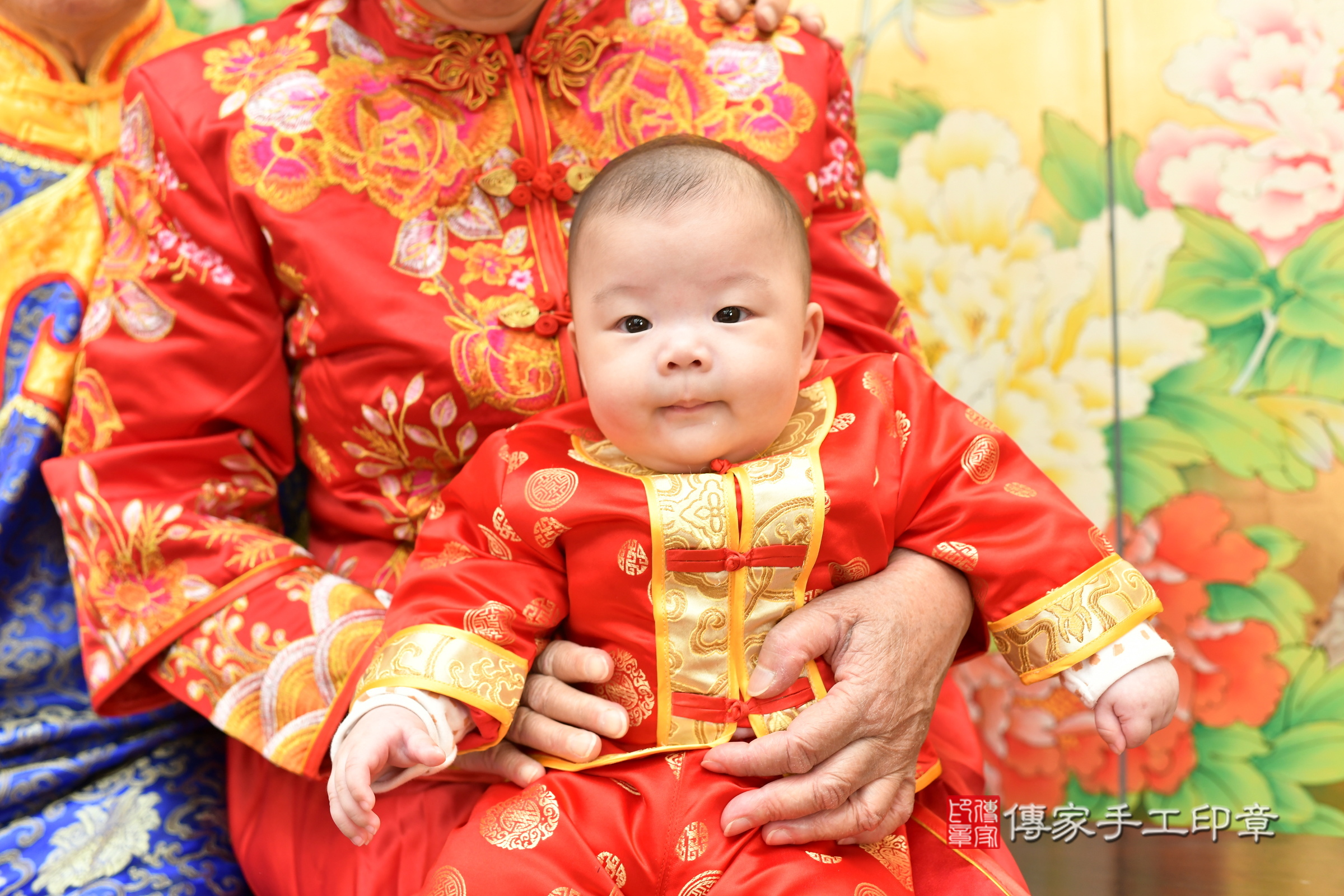 台北市大同區小圻寶寶收涎推薦：傳家台北店收涎中國風會場，嬰兒古禮收涎收口水流程儀式、收涎吉祥話、收涎餅乾、收涎拍照。收涎證書。2024.3.22，照片4