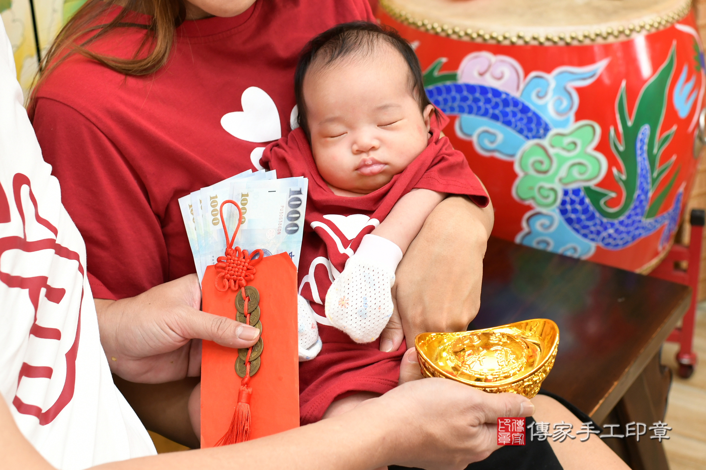 芮芮寶寶(台北市大同區嬰兒寶寶滿月剃頭理髮、嬰兒剃胎毛儀式吉祥話)。中國風會場，爸媽寶貝穿「日中韓」古裝禮服。專業拍照、證書。★購買「臍帶章、肚臍章、胎毛筆刷印章」贈送：剃頭、收涎、抓周，三選一。2024.3.23，照片16