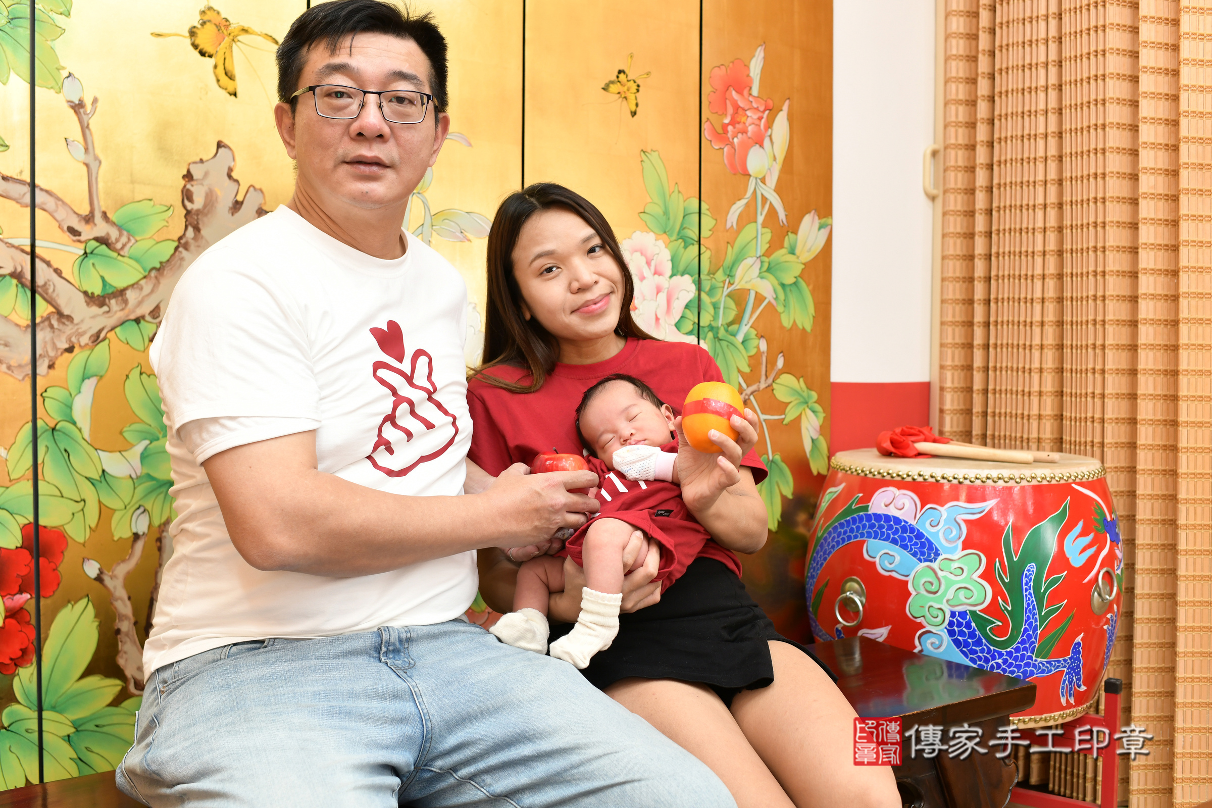 芮芮寶寶(台北市大同區嬰兒寶寶滿月剃頭理髮、嬰兒剃胎毛儀式吉祥話)。中國風會場，爸媽寶貝穿「日中韓」古裝禮服。專業拍照、證書。★購買「臍帶章、肚臍章、胎毛筆刷印章」贈送：剃頭、收涎、抓周，三選一。2024.3.23，照片10