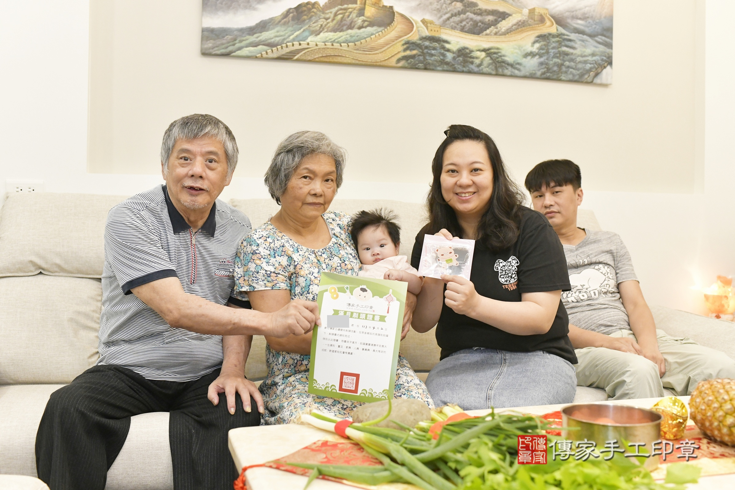 臻臻寶寶(新竹市香山區嬰兒寶寶滿月剃頭理髮、嬰兒剃胎毛儀式吉祥話)。中國風會場，爸媽寶貝穿「日中韓」古裝禮服。專業拍照、證書。★購買「臍帶章、肚臍章、胎毛筆刷印章」贈送：剃頭、收涎、抓周，三選一。2024.4.2，照片10