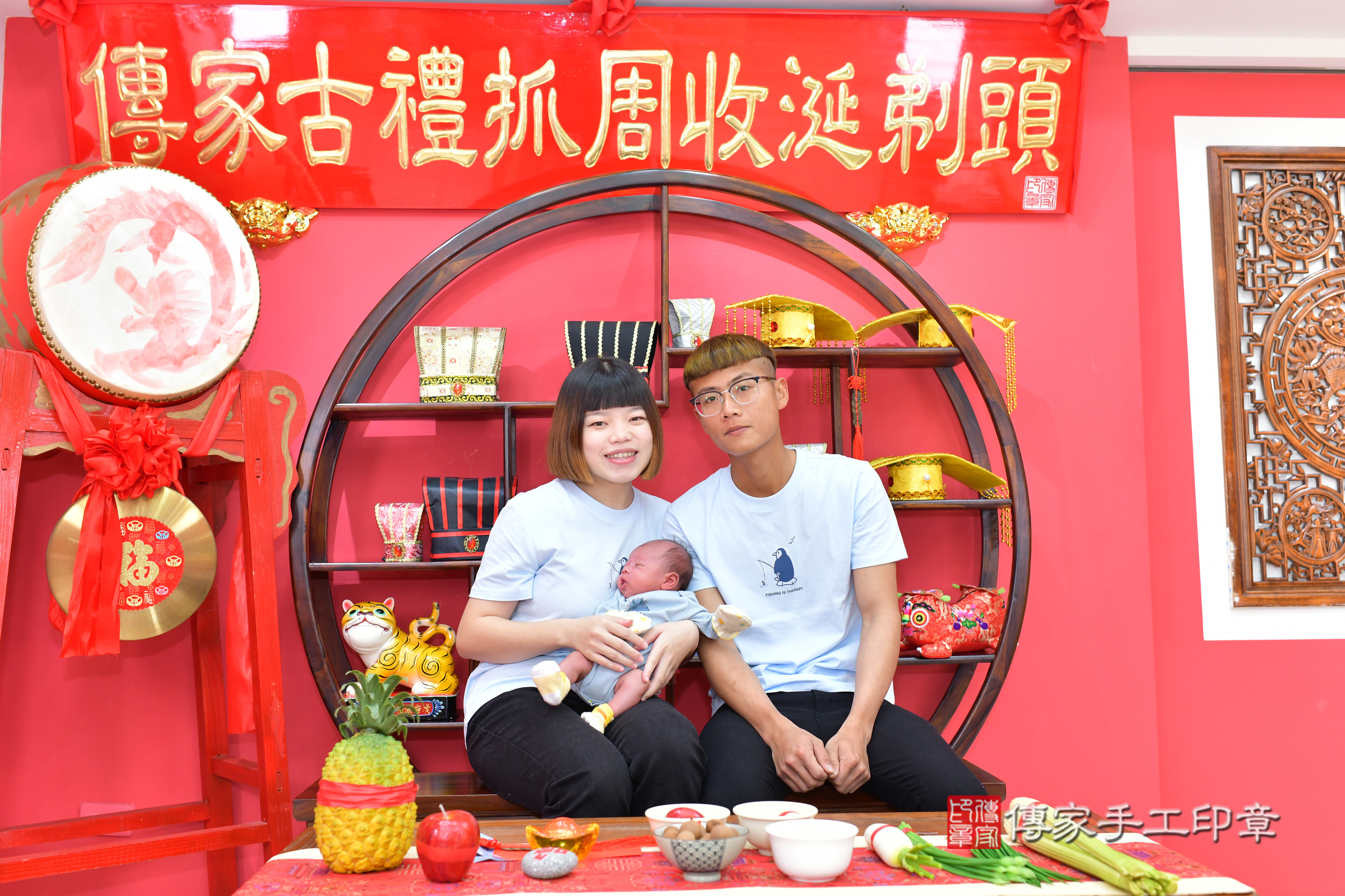 叡叡寶寶(台中市北區嬰兒寶寶滿月剃頭理髮、嬰兒剃胎毛儀式吉祥話)。中國風會場，爸媽寶貝穿「日中韓」古裝禮服。專業拍照、證書。★購買「臍帶章、肚臍章、胎毛筆刷印章」贈送：剃頭、收涎、抓周，三選一。2024.3.9，照片7