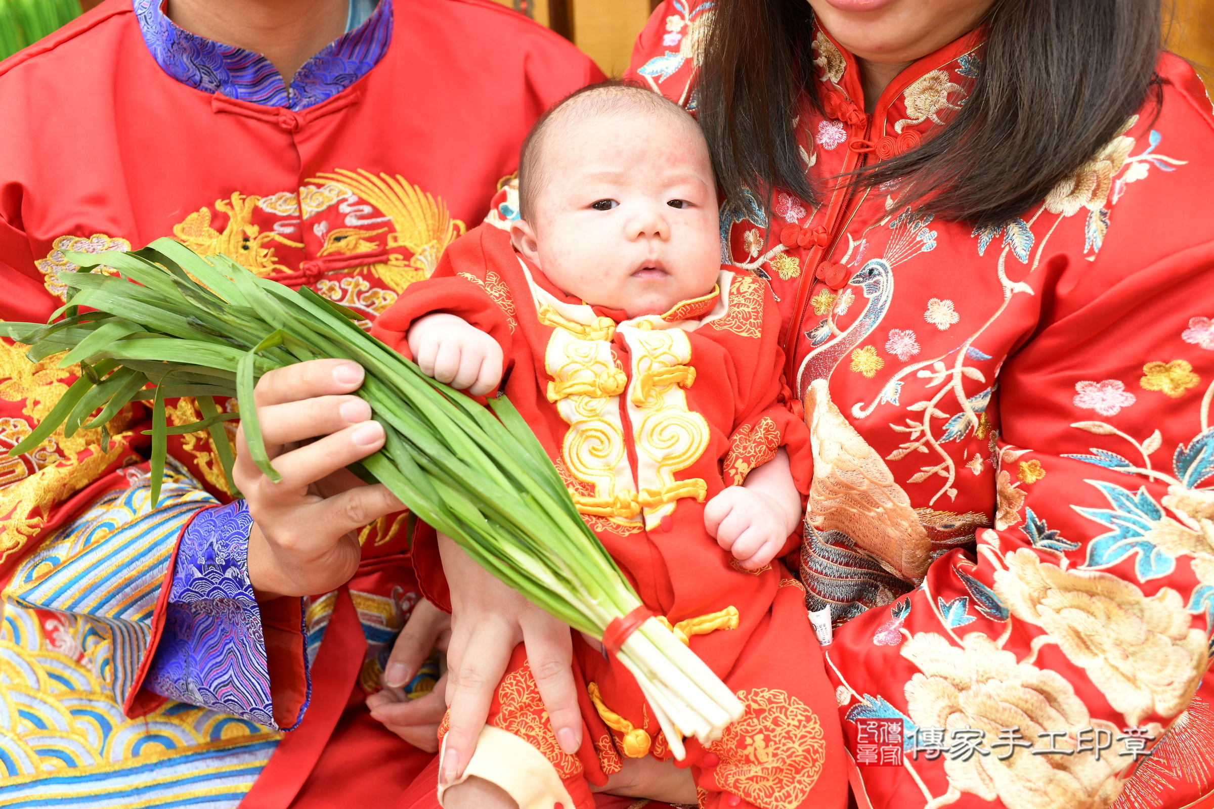 睿睿寶寶(新北市永和區嬰兒寶寶滿月剃頭理髮、嬰兒剃胎毛儀式吉祥話)。中國風會場，爸媽寶貝穿「日中韓」古裝禮服。專業拍照、證書。★購買「臍帶章、肚臍章、胎毛筆刷印章」贈送：剃頭、收涎、抓周，三選一。2024.3.30，照片13