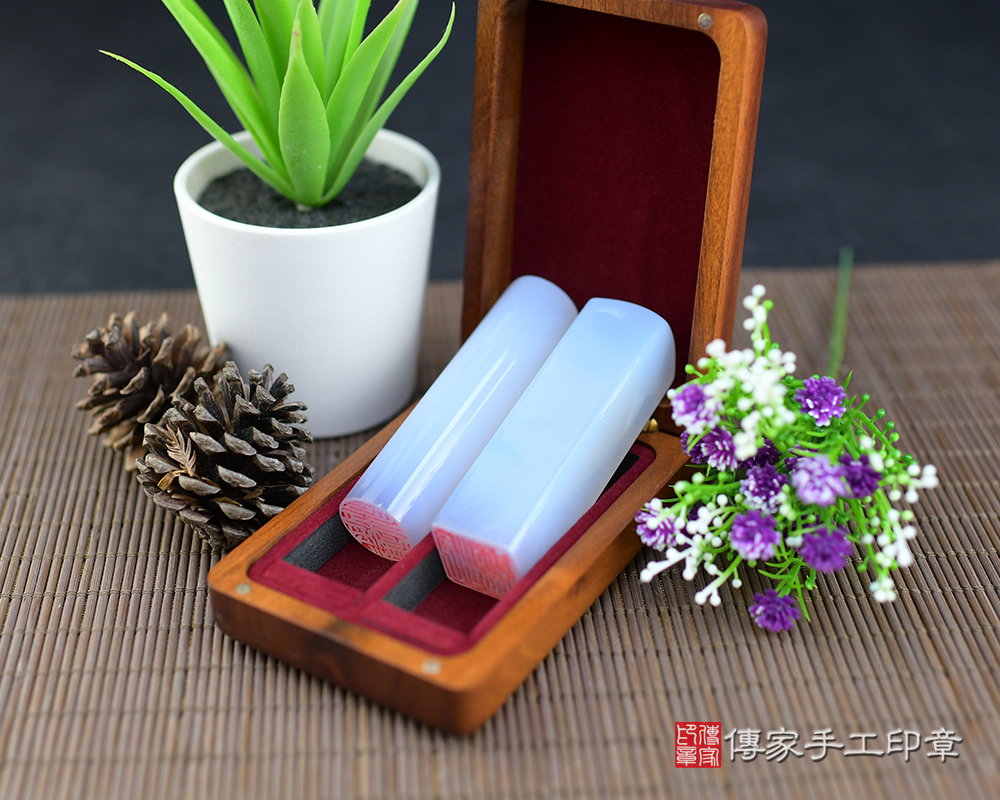 繽紛的彩虹瑪瑙與細潤的土耳其藍玉髓 傳家手工印章 台南店113.4.25 繽紛的彩虹瑪瑙與細潤的土耳其藍玉髓 傳家手工印章 台南店113.4.25