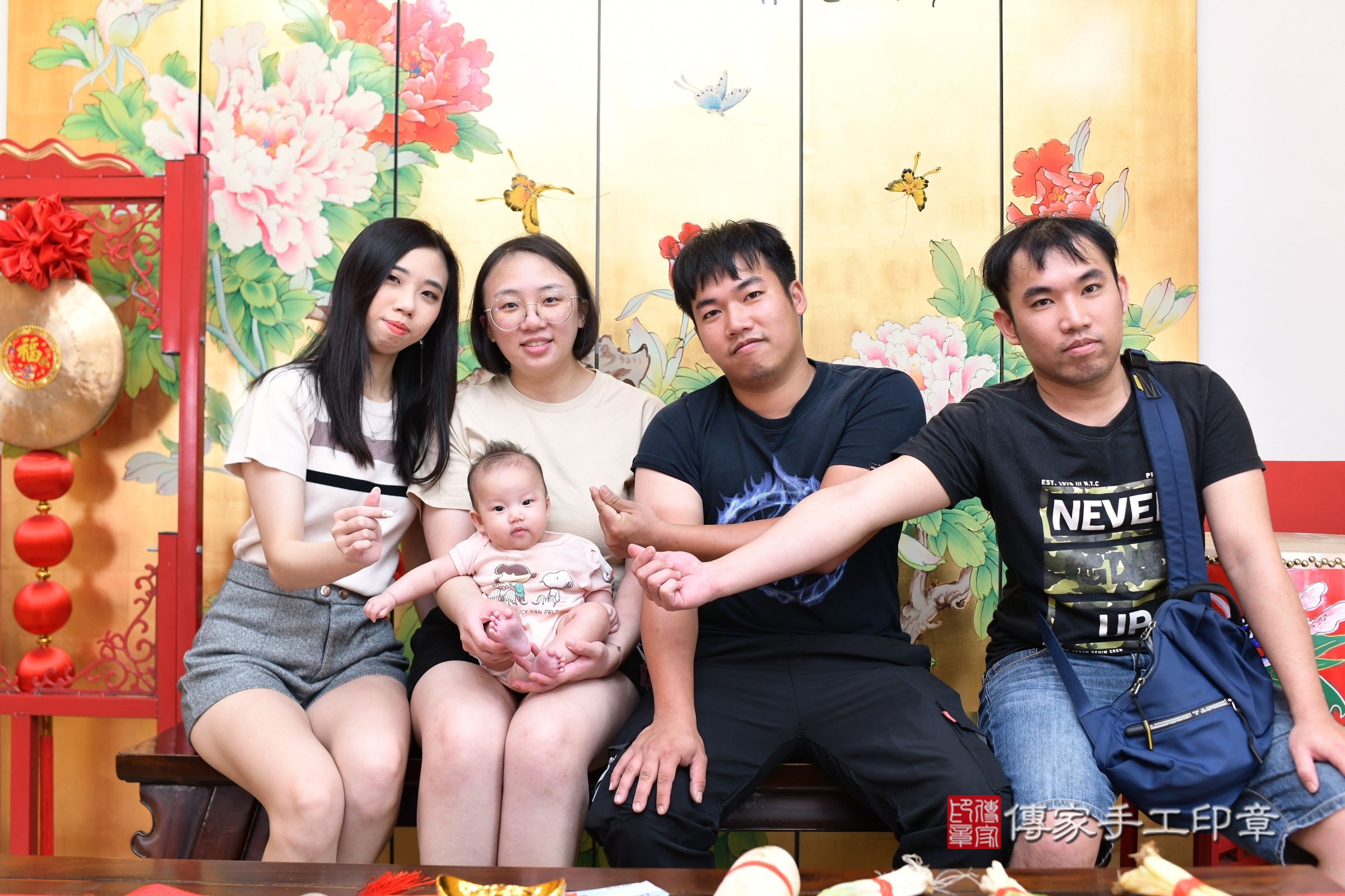小芯寶寶(新北市永和區嬰兒寶寶滿月剃頭理髮、嬰兒剃胎毛儀式吉祥話)。中國風會場，爸媽寶貝穿「日中韓」古裝禮服。專業拍照、證書。★購買「臍帶章、肚臍章、胎毛筆刷印章」贈送：剃頭、收涎、抓周，三選一。2024.5.11，照片3