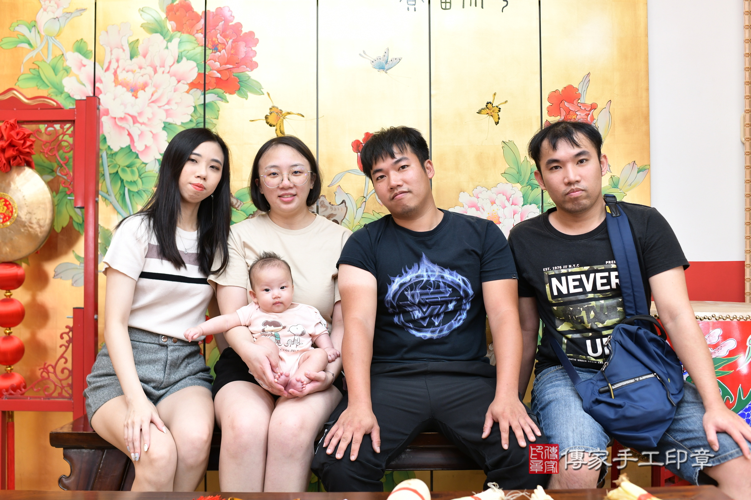 小芯寶寶(新北市永和區嬰兒寶寶滿月剃頭理髮、嬰兒剃胎毛儀式吉祥話)。中國風會場，爸媽寶貝穿「日中韓」古裝禮服。專業拍照、證書。★購買「臍帶章、肚臍章、胎毛筆刷印章」贈送：剃頭、收涎、抓周，三選一。2024.5.11，照片2