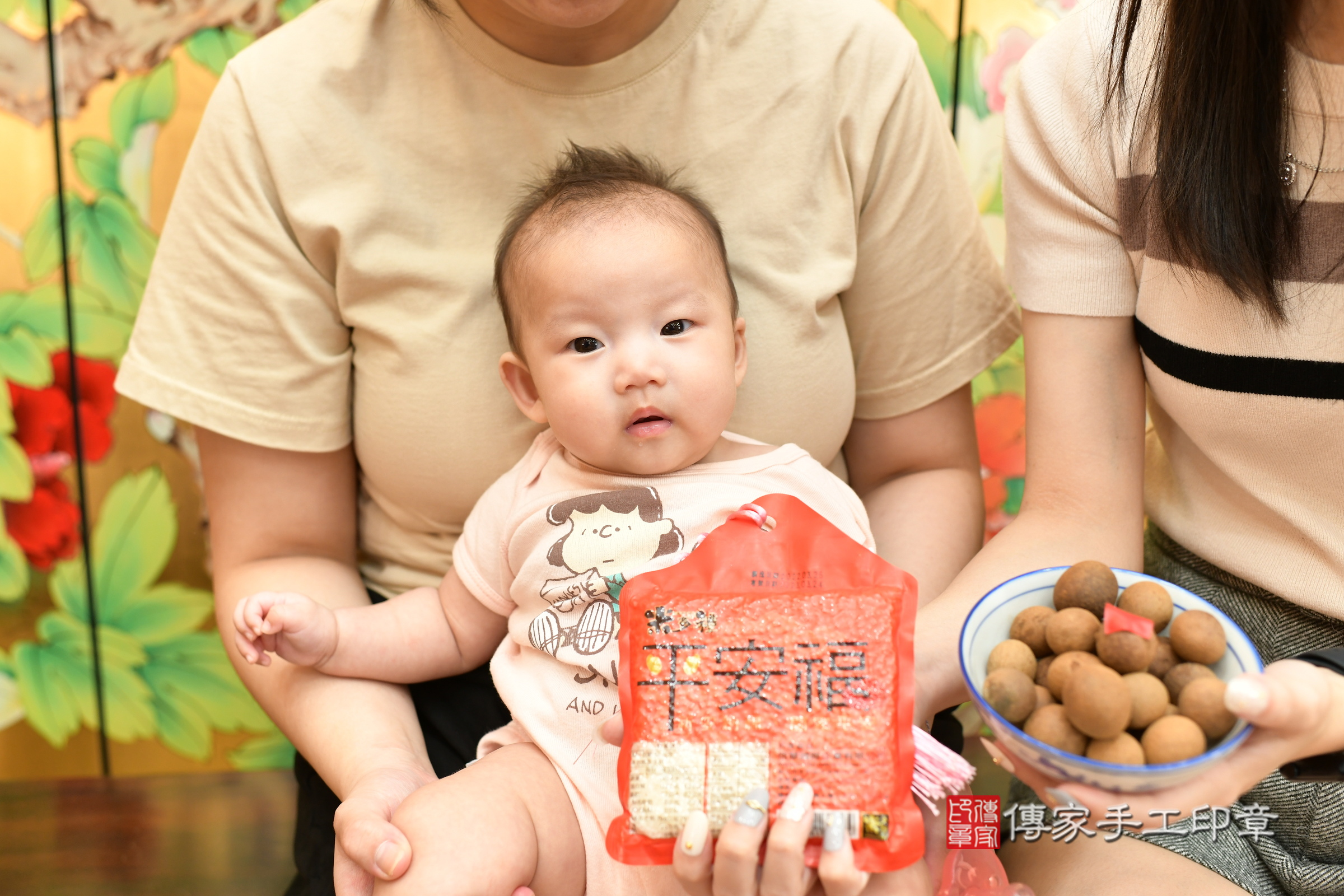 小芯寶寶(新北市永和區嬰兒寶寶滿月剃頭理髮、嬰兒剃胎毛儀式吉祥話)。中國風會場，爸媽寶貝穿「日中韓」古裝禮服。專業拍照、證書。★購買「臍帶章、肚臍章、胎毛筆刷印章」贈送：剃頭、收涎、抓周，三選一。2024.5.11，照片8