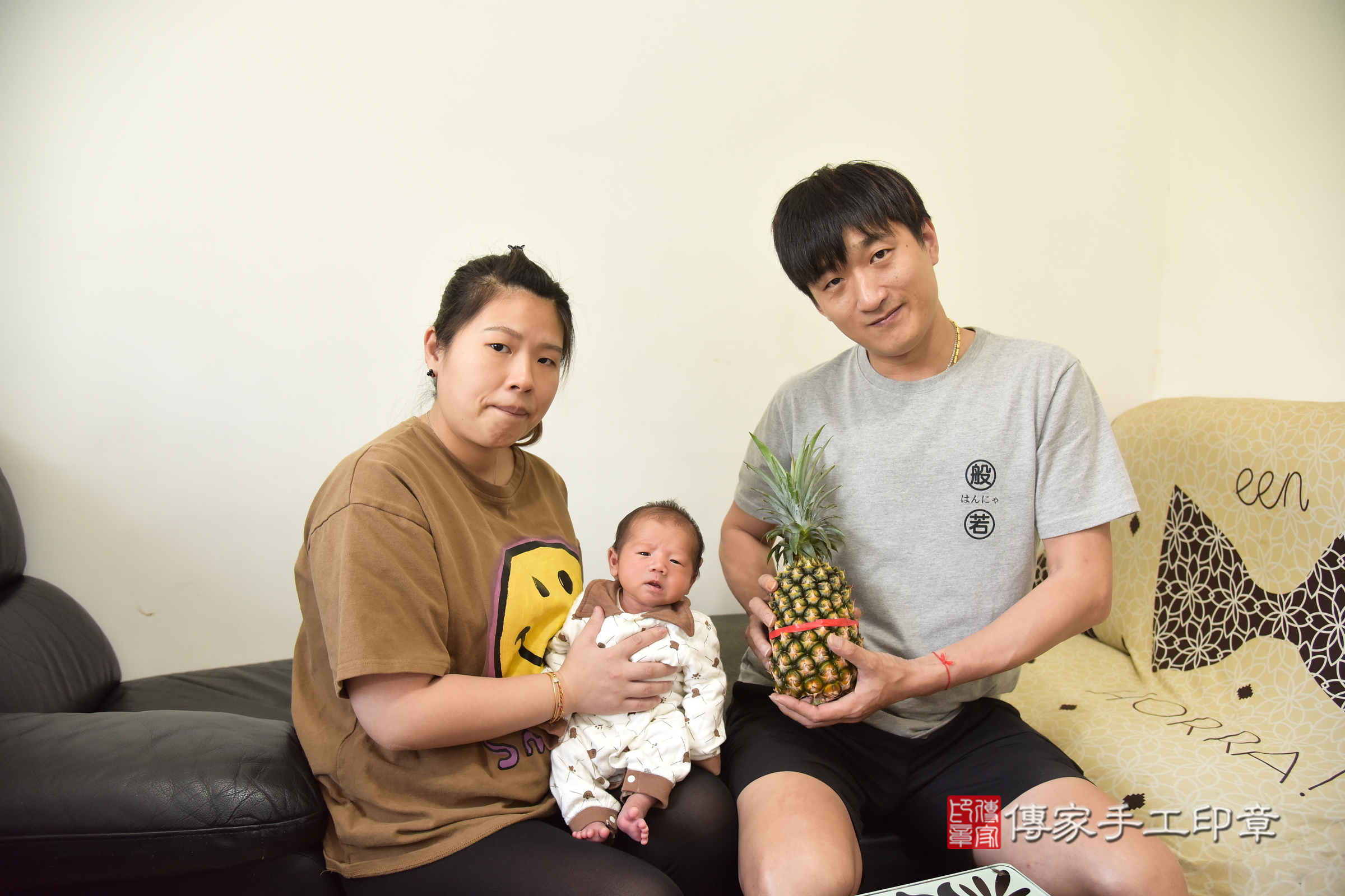 諺諺寶寶(新北市汐止區到府嬰兒諺諺寶寶滿月剃頭理髮、到府嬰兒剃胎毛儀式吉祥話)。到府剃頭剃胎毛主持、專業拍照、證書。★購買「臍帶章、肚臍章、胎毛筆刷印章」贈送：剃頭、收涎、抓周，三選一。2024.5.16，照片7
