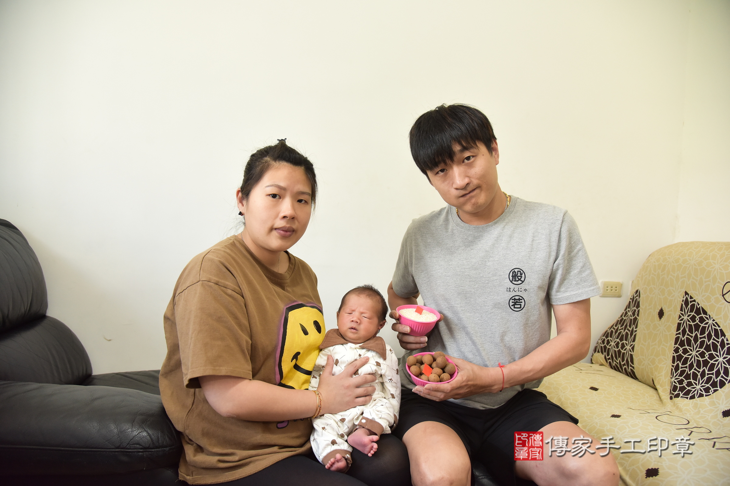 諺諺寶寶(新北市汐止區到府嬰兒諺諺寶寶滿月剃頭理髮、到府嬰兒剃胎毛儀式吉祥話)。到府剃頭剃胎毛主持、專業拍照、證書。★購買「臍帶章、肚臍章、胎毛筆刷印章」贈送：剃頭、收涎、抓周，三選一。2024.5.16，照片5