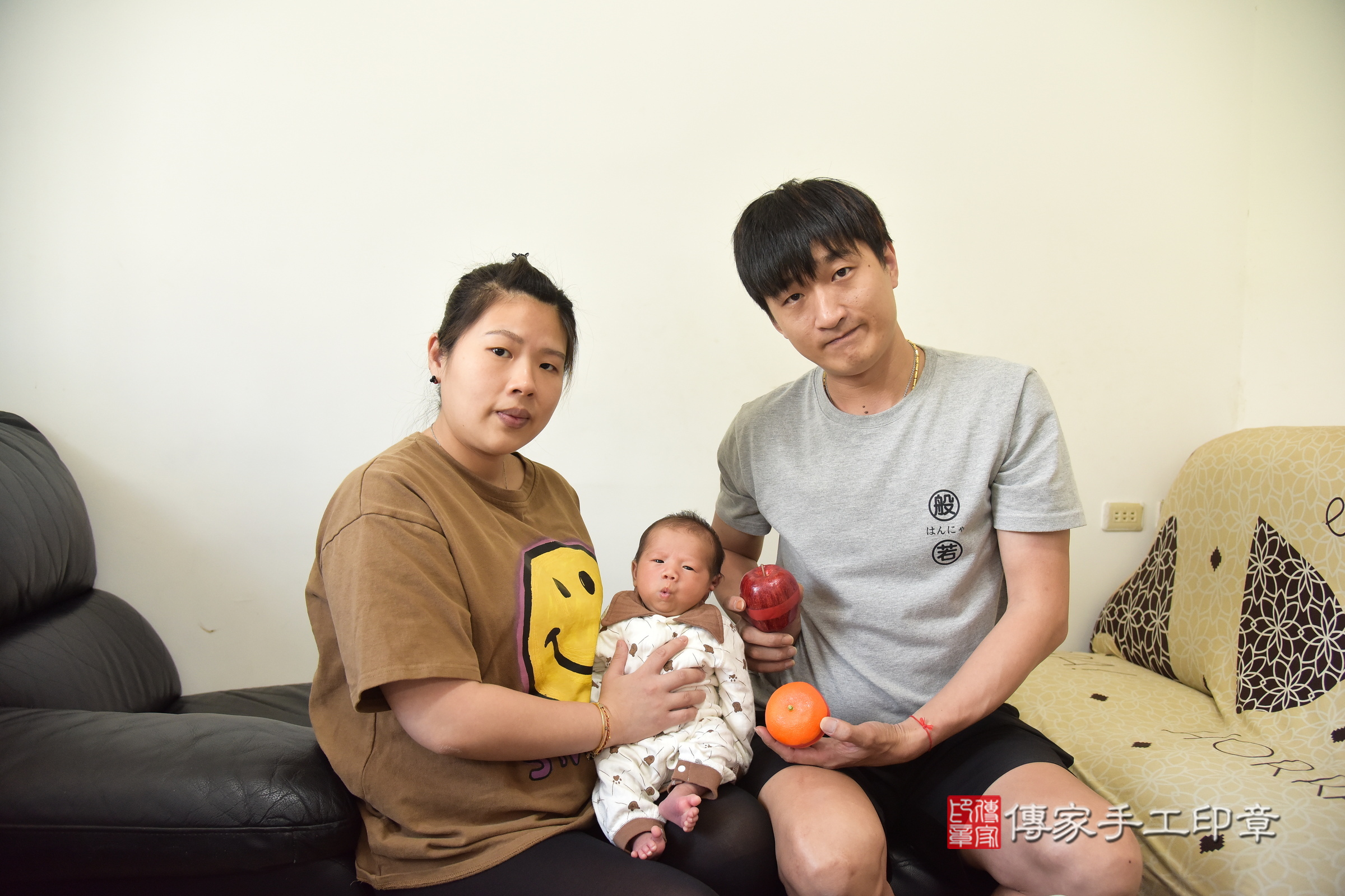 諺諺寶寶(新北市汐止區到府嬰兒諺諺寶寶滿月剃頭理髮、到府嬰兒剃胎毛儀式吉祥話)。到府剃頭剃胎毛主持、專業拍照、證書。★購買「臍帶章、肚臍章、胎毛筆刷印章」贈送：剃頭、收涎、抓周，三選一。2024.5.16，照片6