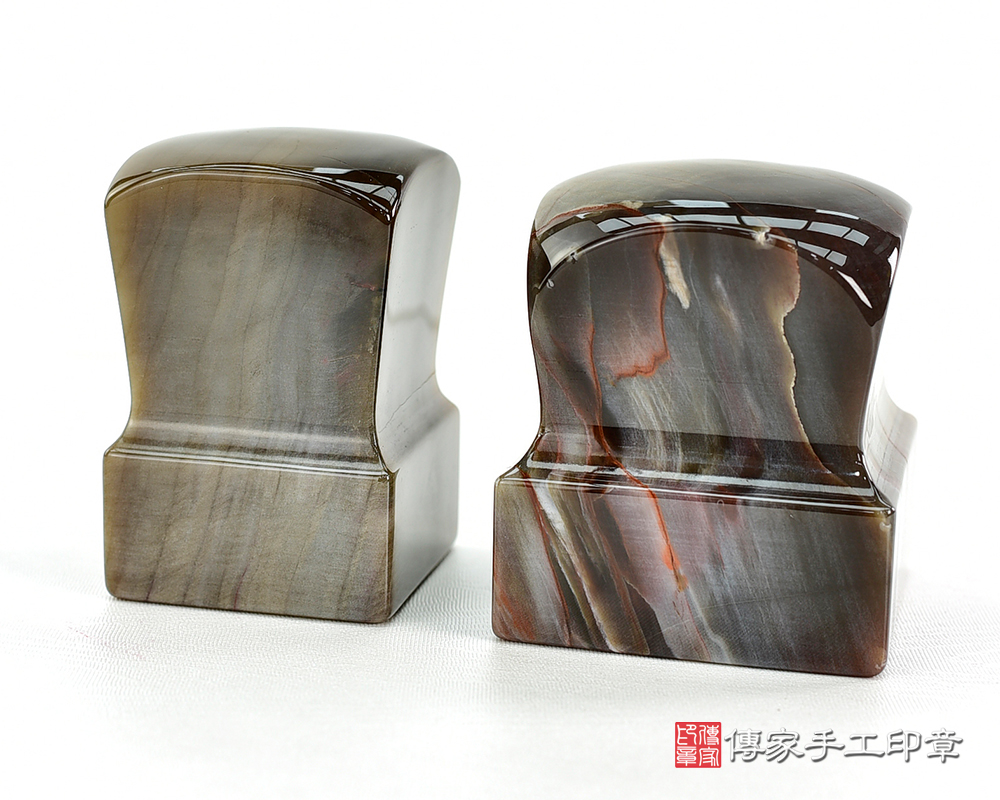 黑色木化石大型官廟章 (尺寸1.3-2.2吋) 黑色木化石大型官廟章 (尺寸1.3-2.2吋)