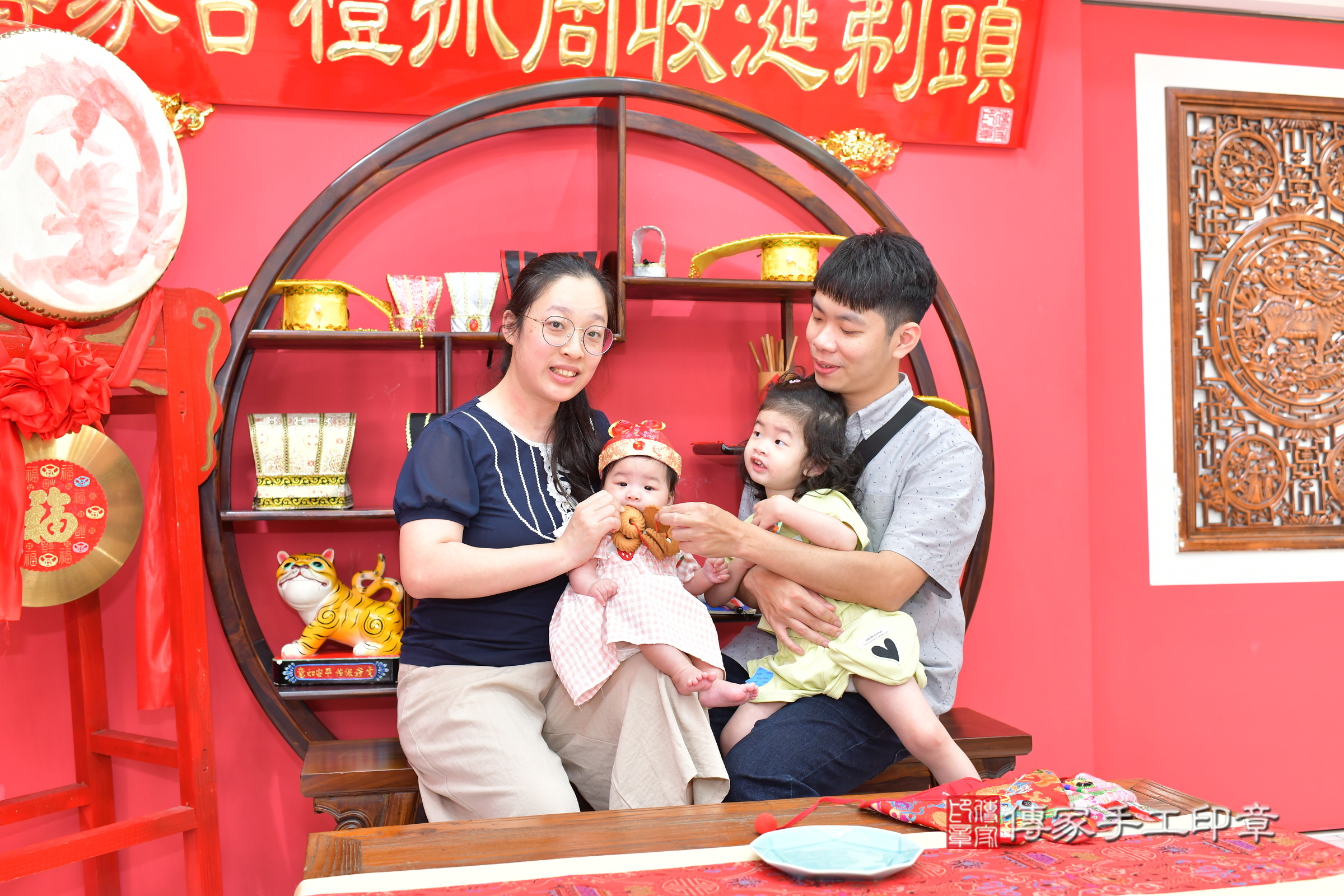 台中市北區蓉蓉寶寶收涎推薦：傳家台中店收涎中國風會場，嬰兒古禮收涎收口水流程儀式、收涎吉祥話、收涎餅乾、收涎拍照。收涎證書。2024.4.11，照片5