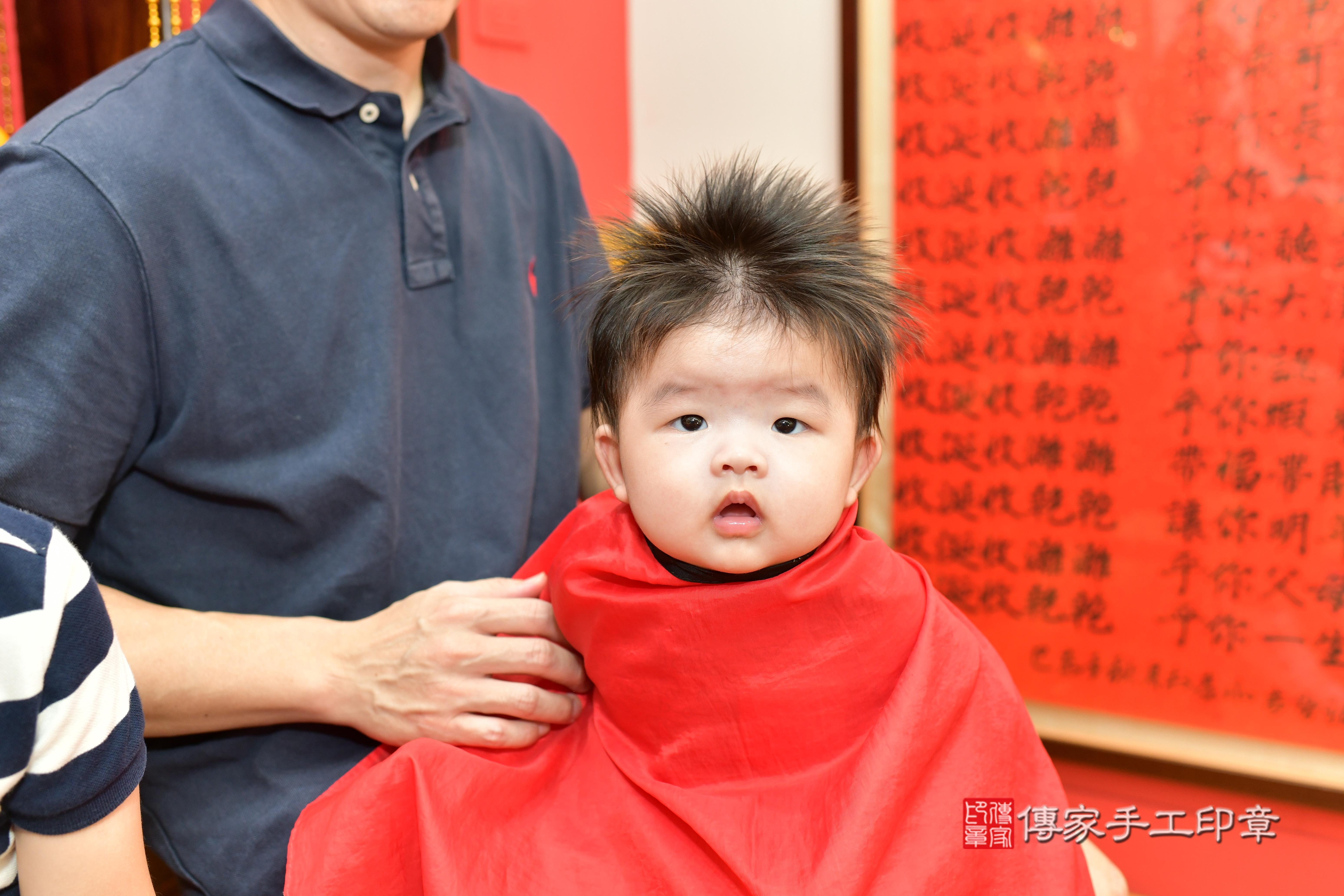 傳家手工印章桃園店、抓周、度脺、中國風會場、傳家嬰兒古禮、吉祥話、抓周道具物品24種、拍照。抓周證書。寶寶抓周、滿周歲、生日快樂、祝福