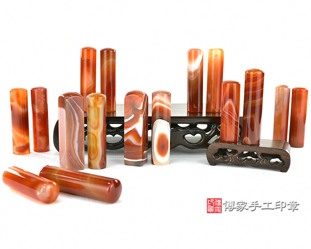 傳家手工印章實際成品:巴西天珠紅瑪瑙:印章大合照 傳家手工印章實際成品:巴西天珠紅瑪瑙:印章大合照