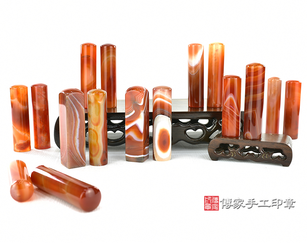 傳家手工印章實際成品:巴西天珠紅瑪瑙:印章大合照 傳家手工印章實際成品:巴西天珠紅瑪瑙:印章大合照
