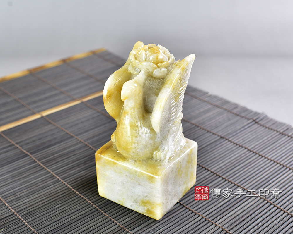 頂級新疆黃玉精雕牡丹鳳凰廟章:廟章、神明印章、大印章 頂級新疆黃玉精雕牡丹鳳凰廟章:廟章、神明印章、大印章