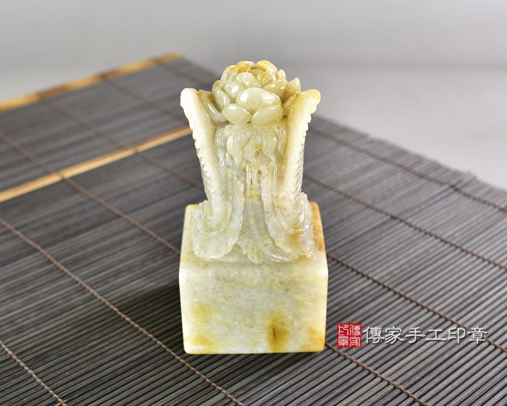 頂級新疆黃玉精雕牡丹鳳凰廟章:廟章、神明印章、大印章 頂級新疆黃玉精雕牡丹鳳凰廟章:廟章、神明印章、大印章
