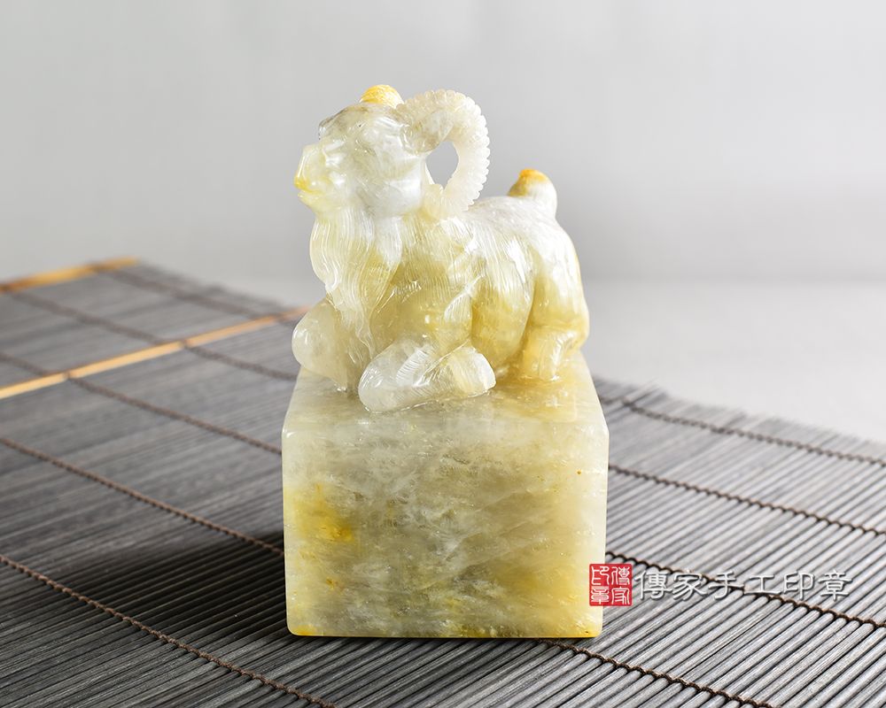 頂級新疆黃玉精雕三羊開泰:廟章、神明印章、大印章 頂級新疆黃玉精雕三羊開泰:廟章、神明印章、大印章