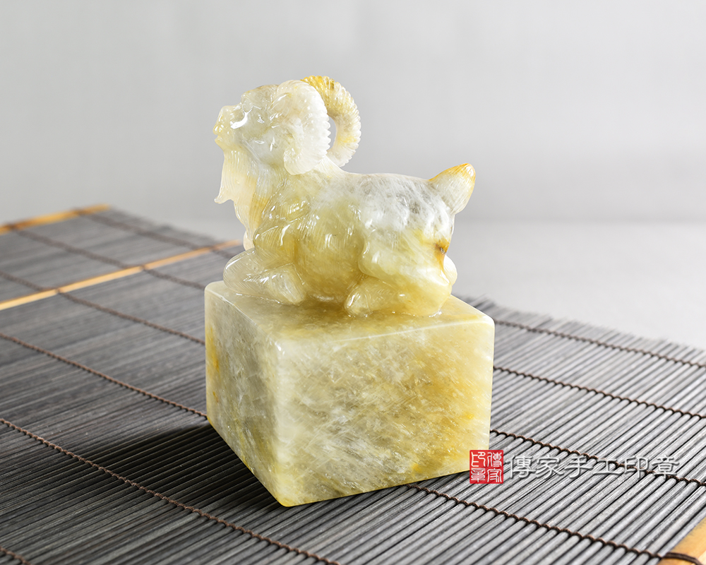 頂級新疆黃玉精雕三羊開泰:廟章、神明印章、大印章 頂級新疆黃玉精雕三羊開泰:廟章、神明印章、大印章