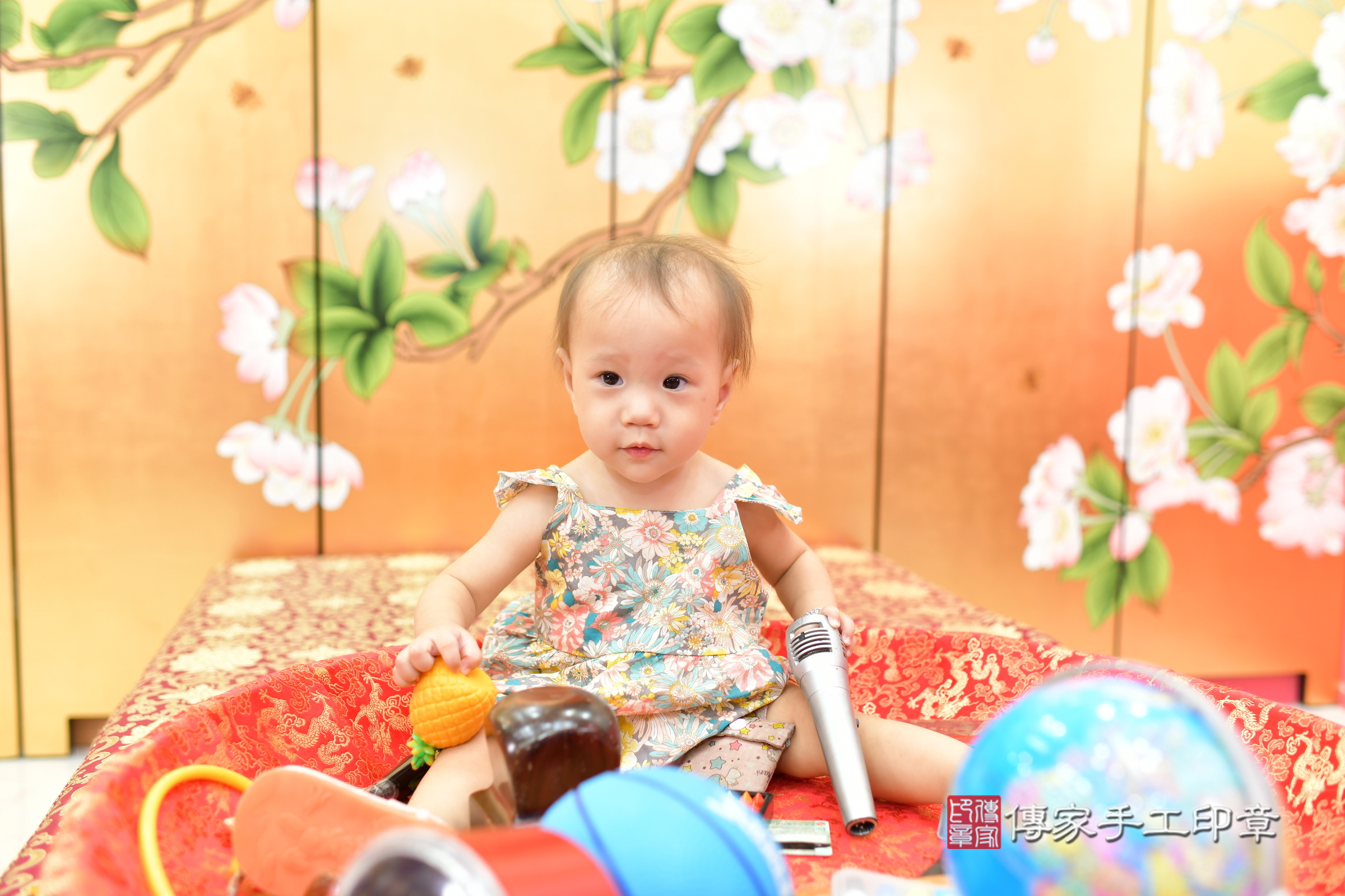 台中市北區小如寶寶抓周推薦：傳家台中店抓周度脺中國風會場，嬰兒古禮抓周流程儀式吉祥話、抓周道具物品24種、拍照。抓周證書。2024.8.16，照片11