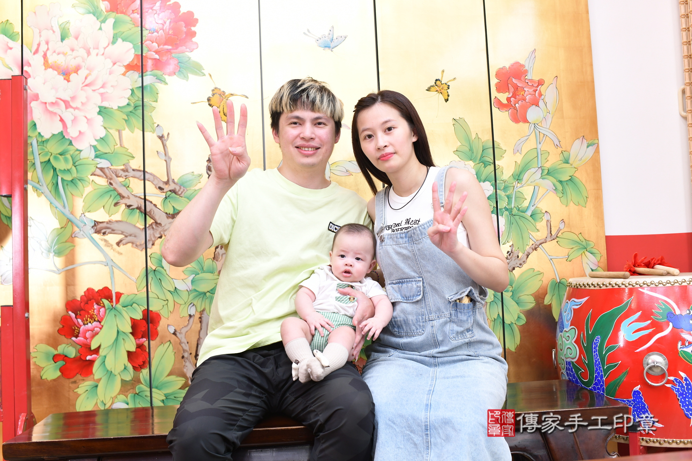 台北市大同區小原寶寶收涎推薦：傳家台北店收涎中國風會場，嬰兒古禮收涎收口水流程儀式、收涎吉祥話、收涎餅乾、收涎拍照。收涎證書。2024.9.5，照片9