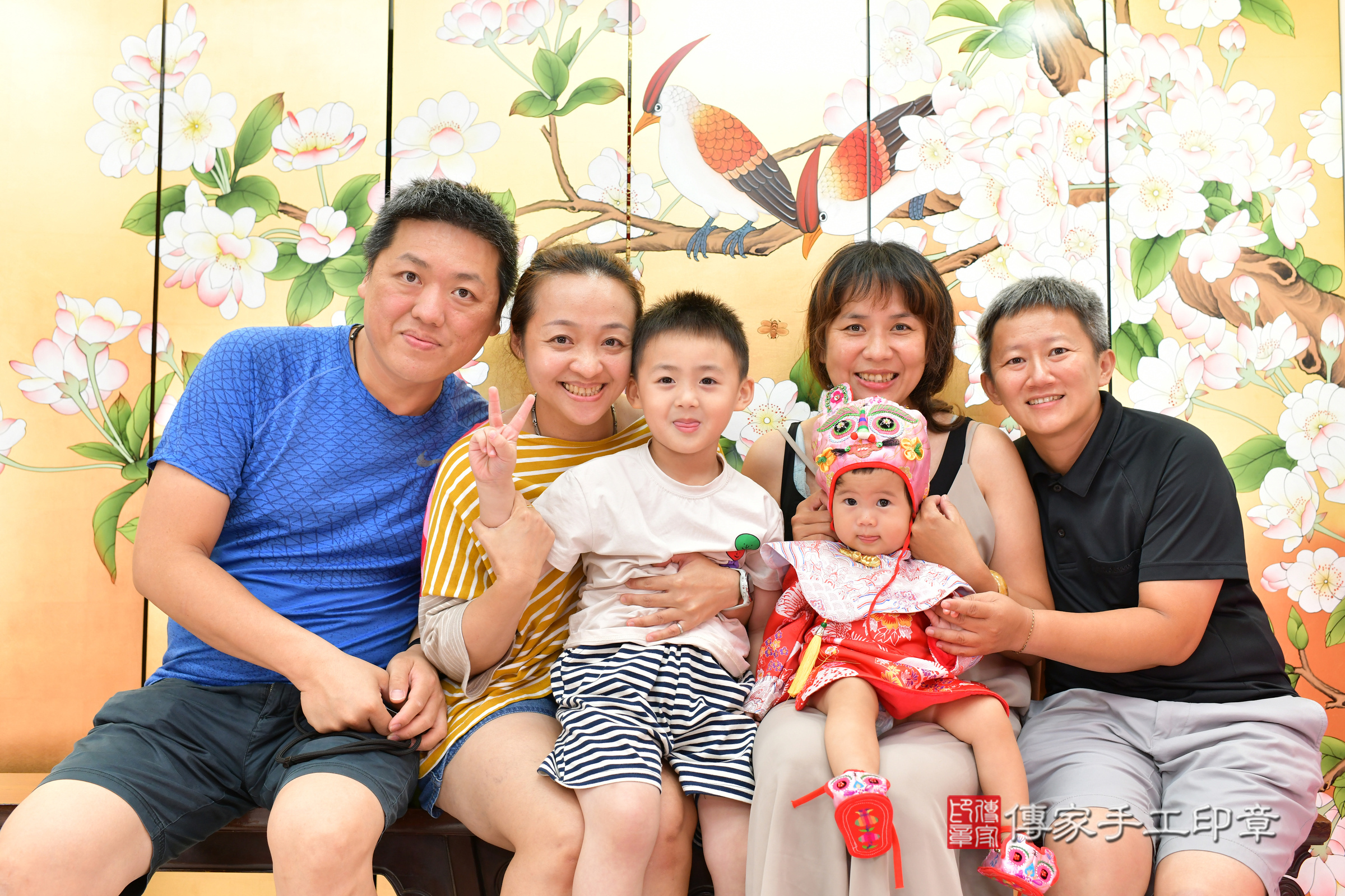 台中市北區甯甯寶寶抓周推薦：傳家台中店抓周度脺中國風會場，嬰兒古禮抓周流程儀式吉祥話、抓周道具物品24種、拍照。抓周證書。2024.8.31，照片4