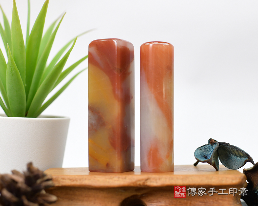 三色集於一身~三彩漢玉臍帶胎毛印章 傳家手工印章-台南店113.10.8 三色集於一身~三彩漢玉臍帶胎毛印章 傳家手工印章-台南店113.10.8