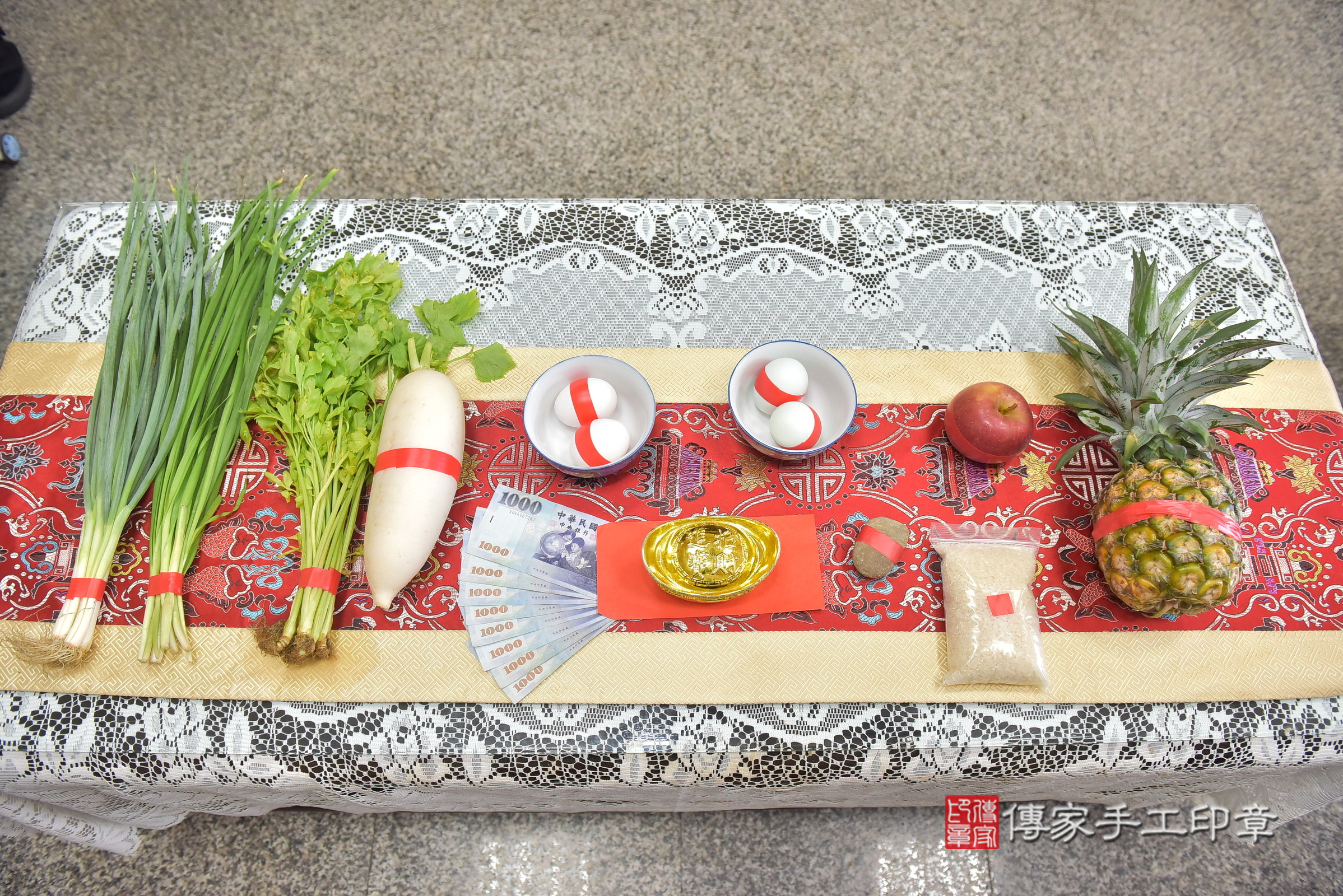 晏晏寶寶(彰化縣員林市到府嬰兒晏晏寶寶滿月剃頭理髮、到府嬰兒剃胎毛儀式吉祥話)。到府剃頭剃胎毛主持、專業拍照、證書。★購買「臍帶章、肚臍章、胎毛筆刷印章」贈送：剃頭、收涎、抓周，三選一。2024.9.19，照片6
