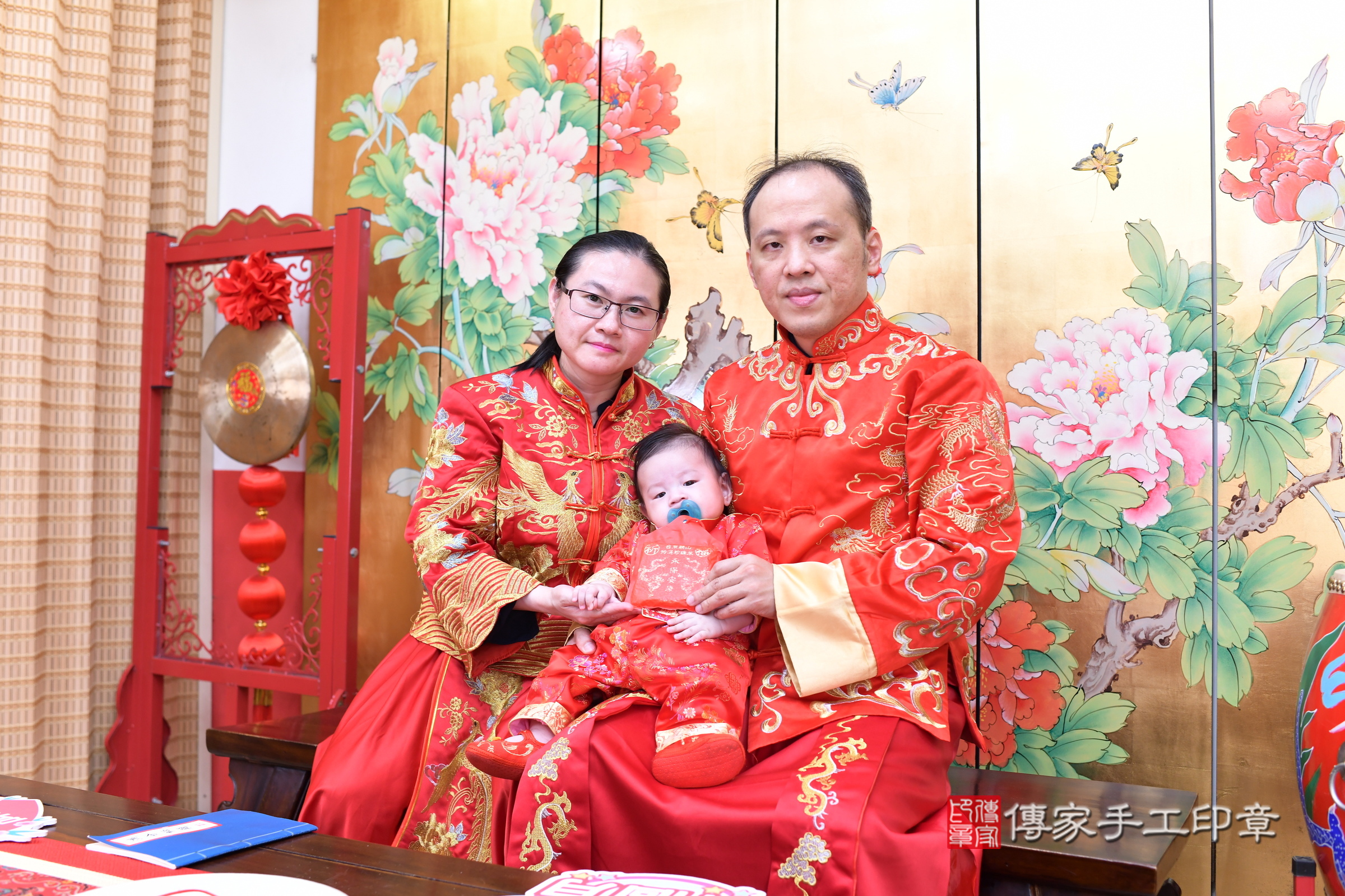 台北市大同區小旭寶寶收涎推薦：傳家台北店收涎中國風會場，嬰兒古禮收涎收口水流程儀式、收涎吉祥話、收涎餅乾、收涎拍照。收涎證書。2024.9.28，照片9