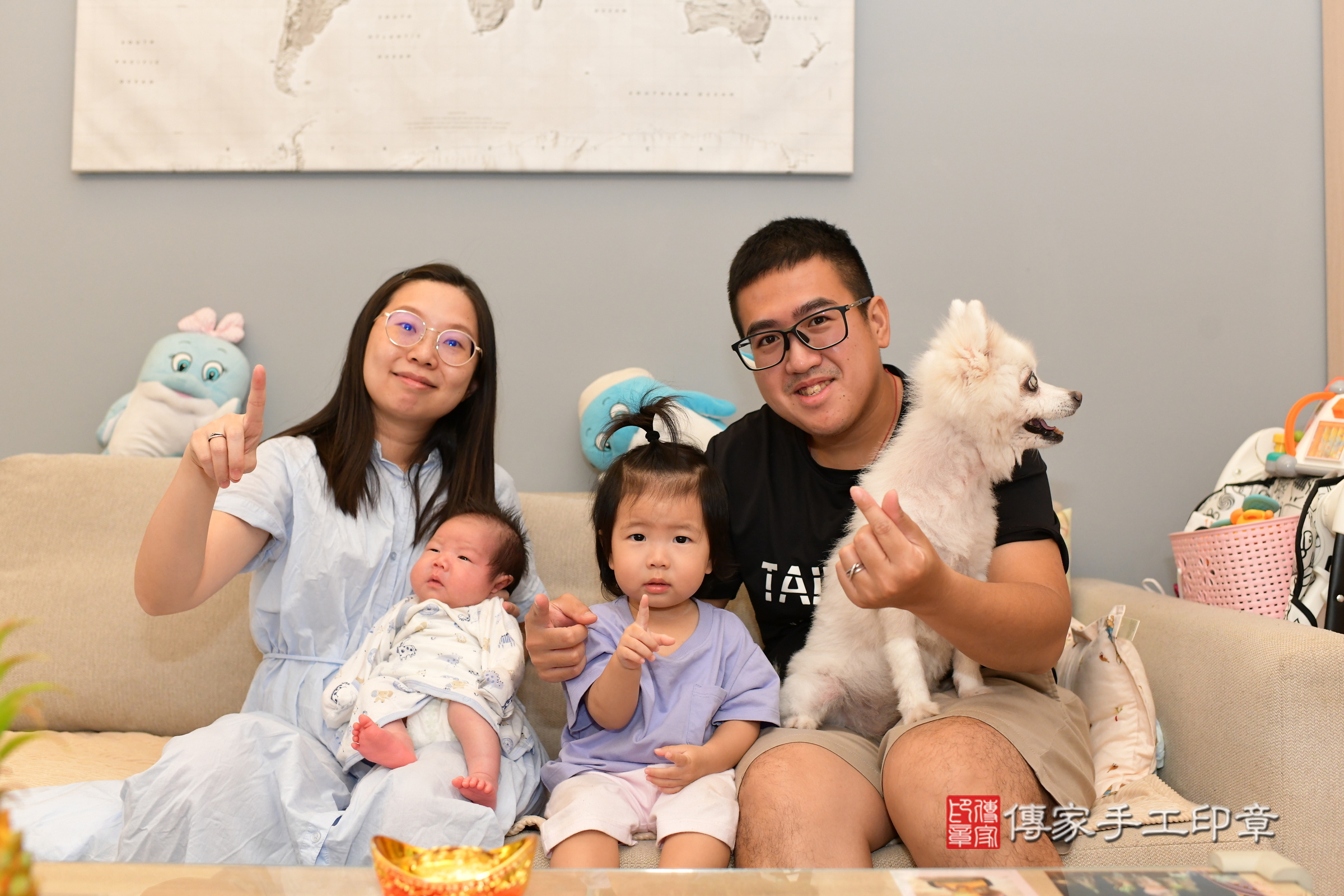 小辰寶寶(台南市永康區到府嬰兒小辰寶寶滿月剃頭理髮、到府嬰兒剃胎毛儀式吉祥話)。到府剃頭剃胎毛主持、專業拍照、證書。★購買「臍帶章、肚臍章、胎毛筆刷印章」贈送：剃頭、收涎、抓周，三選一。2024.10.15，照片2