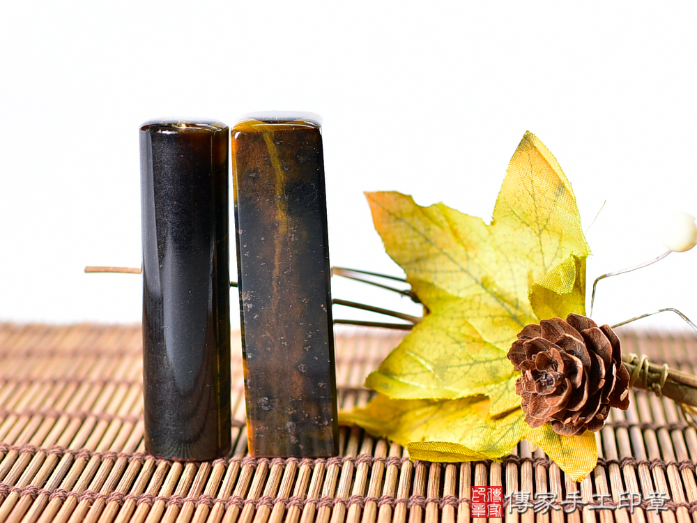 掌握權力又閃閃發亮招財的黃藍虎眼石臍帶胎毛印章113.11.15 掌握權力又閃閃發亮招財的黃藍虎眼石臍帶胎毛印章113.11.15