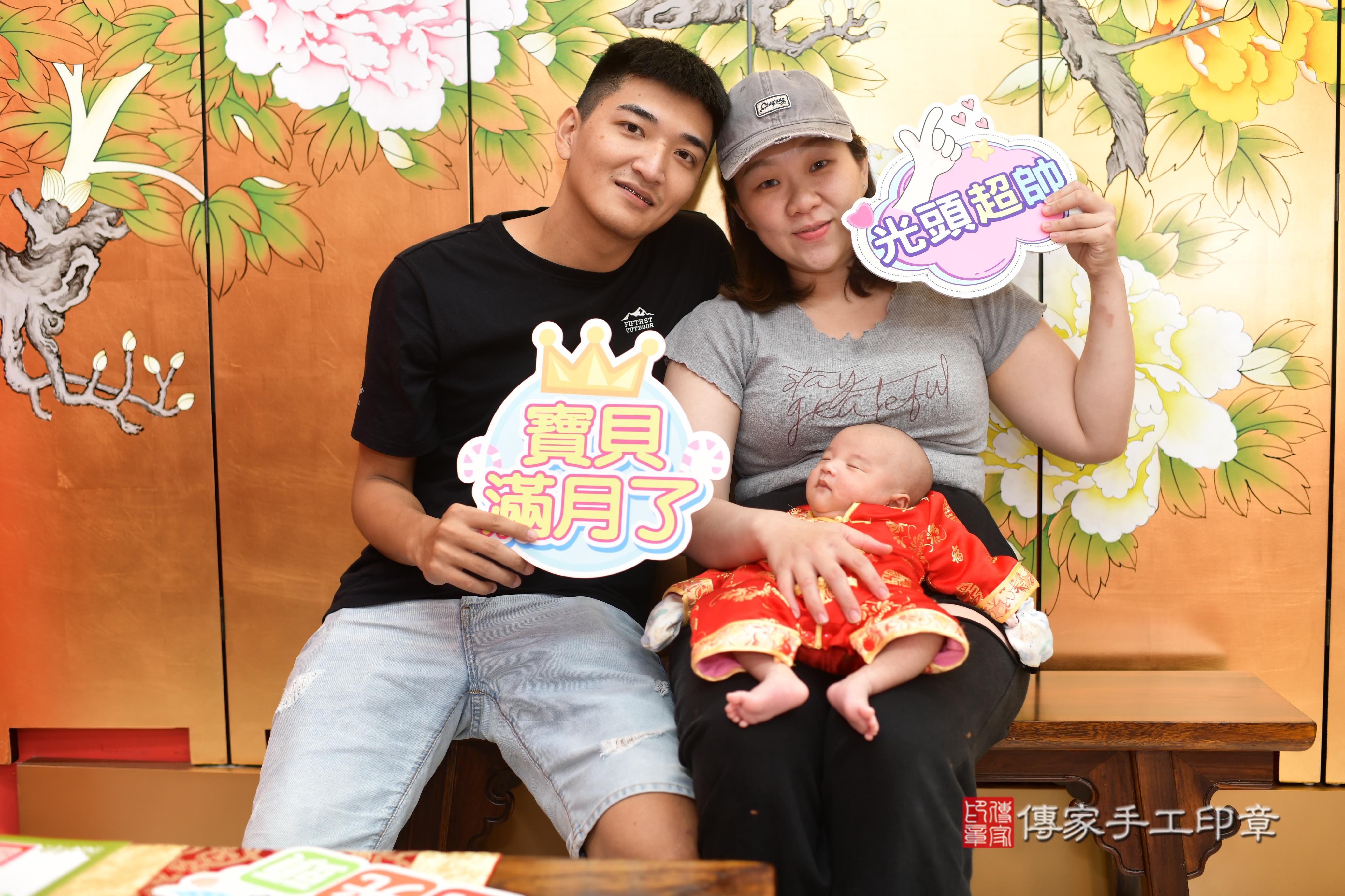 嬰兒剃胎毛的古禮儀式是寶寶重要 .....照:2
