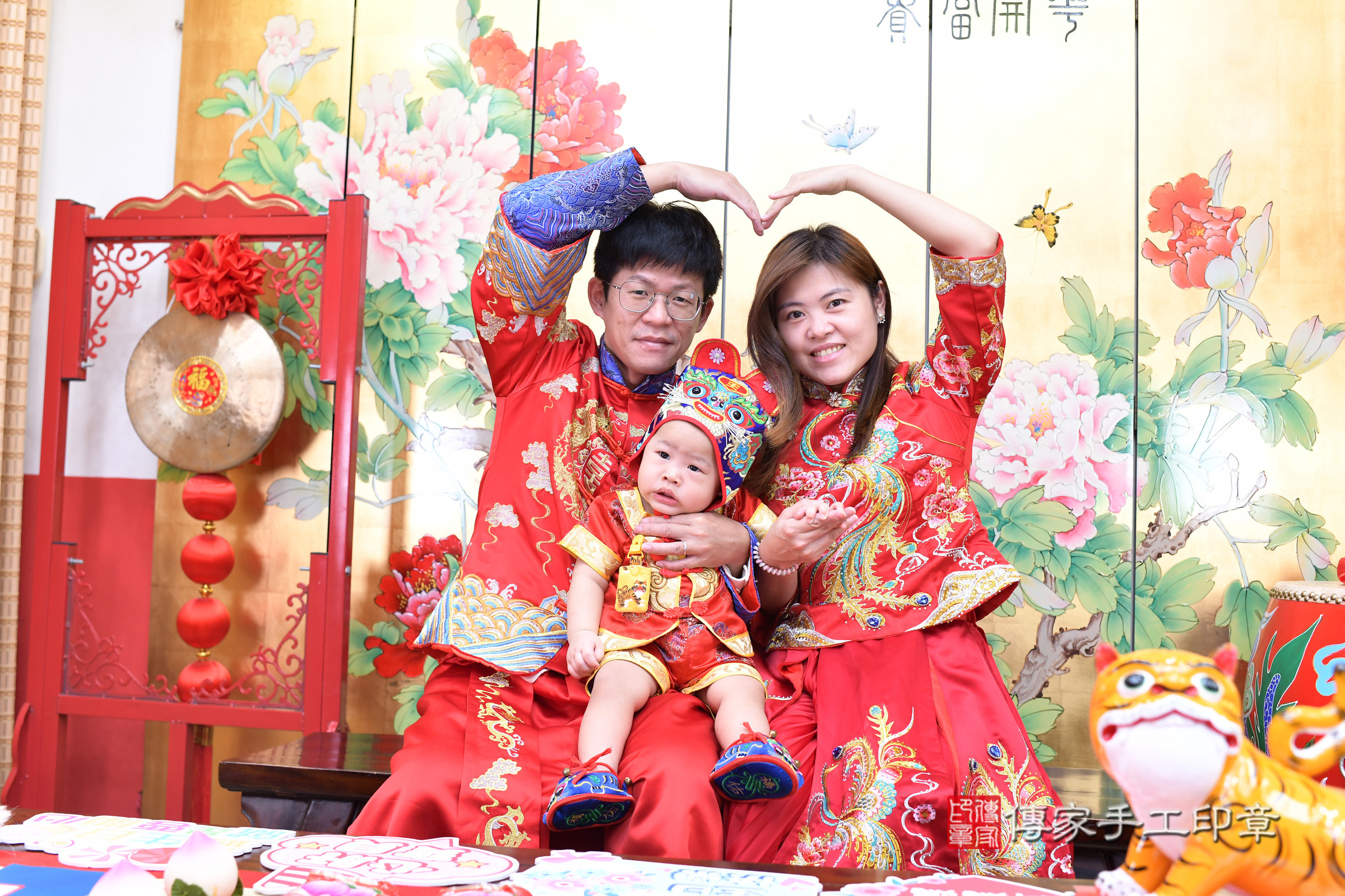 台北市大同區小謙寶寶抓周推薦：傳家台北店抓周度脺中國風會場，嬰兒古禮抓周流程儀式吉祥話、抓周道具物品24種、拍照。抓周證書。2024.11.24，照片4