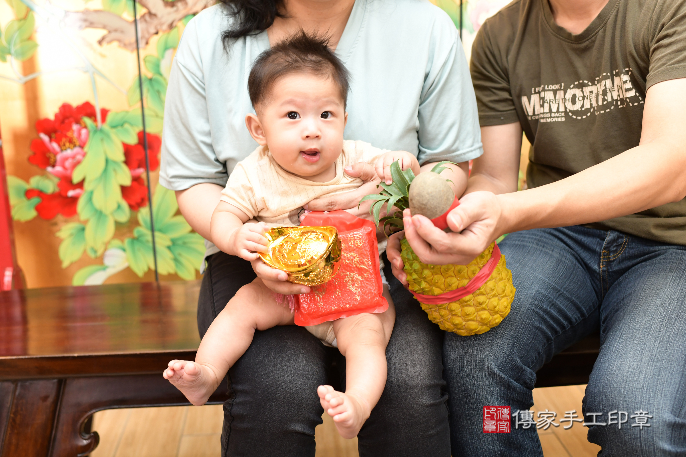 彥彥寶寶(台北市大同區嬰兒寶寶滿月剃頭理髮、嬰兒剃胎毛儀式吉祥話)。中國風會場，爸媽寶貝穿「日中韓」古裝禮服。專業拍照、證書。★購買「臍帶章、肚臍章、胎毛筆刷印章」贈送：剃頭、收涎、抓周，三選一。2024.11.21，照片9