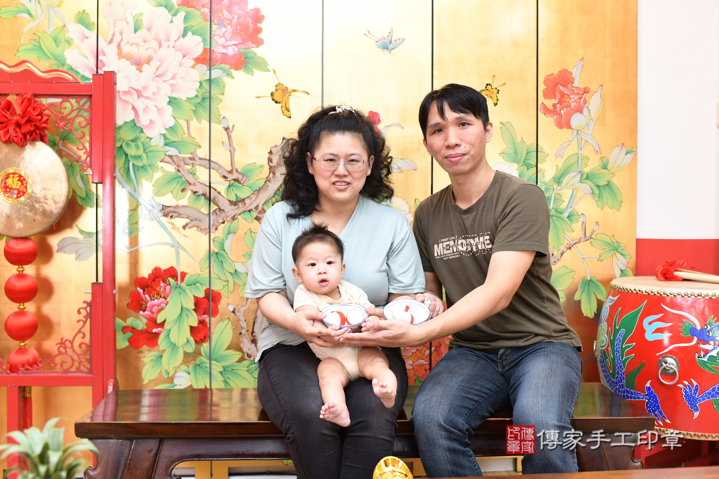 彥彥寶寶(台北市大同區嬰兒寶寶滿月剃頭理髮、嬰兒剃胎毛儀式吉祥話)。中國風會場，爸媽寶貝穿「日中韓」古裝禮服。專業拍照、證書。★購買「臍帶章、肚臍章、胎毛筆刷印章」贈送：剃頭、收涎、抓周，三選一。2024.11.21，照片4