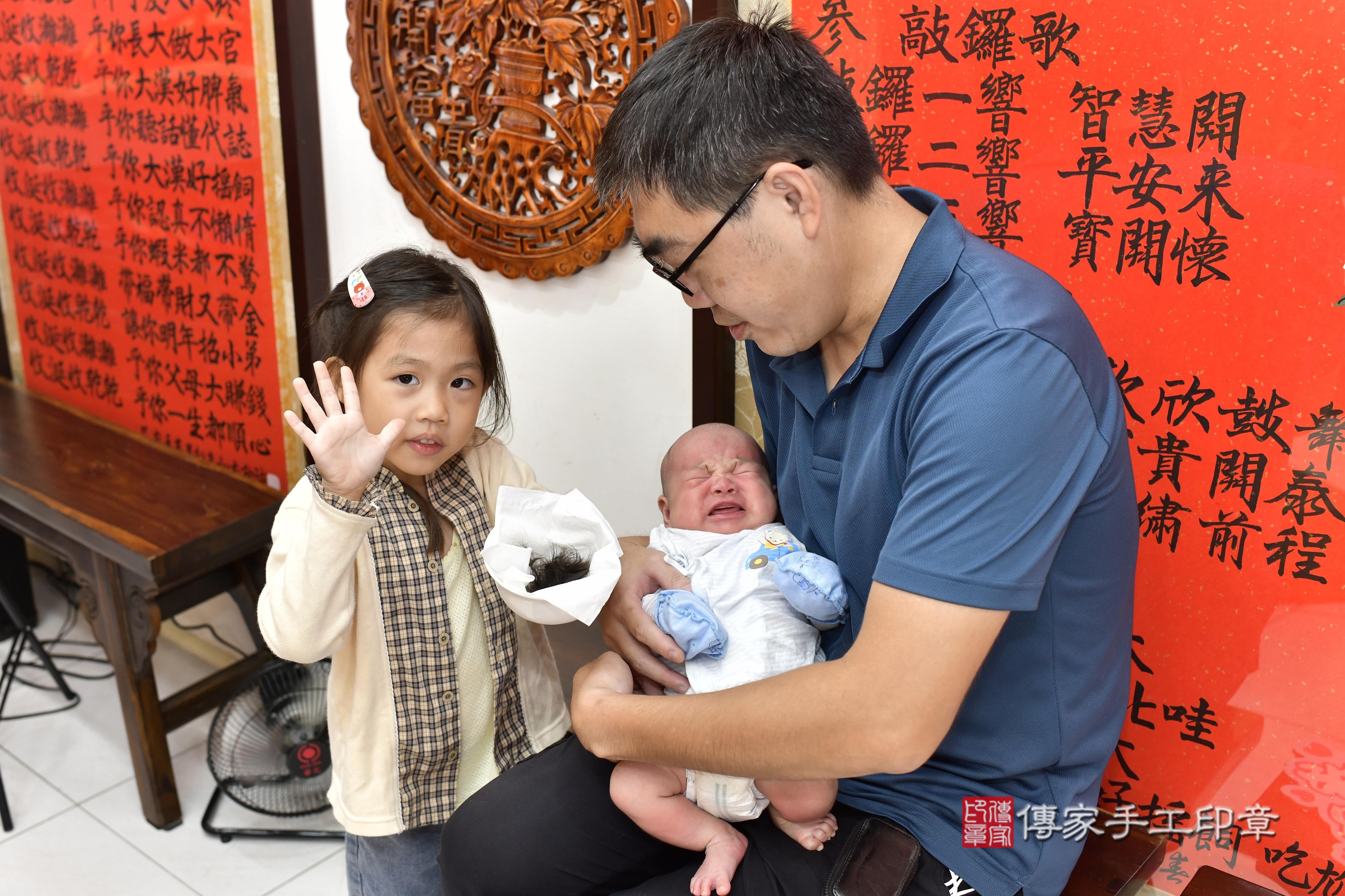 傳家手工印章新竹店、抓周、度脺、中國風會場、傳家嬰兒古禮、吉祥話、抓周道具物品24種、拍照。抓周證書。寶寶抓周、滿周歲、生日快樂、祝福