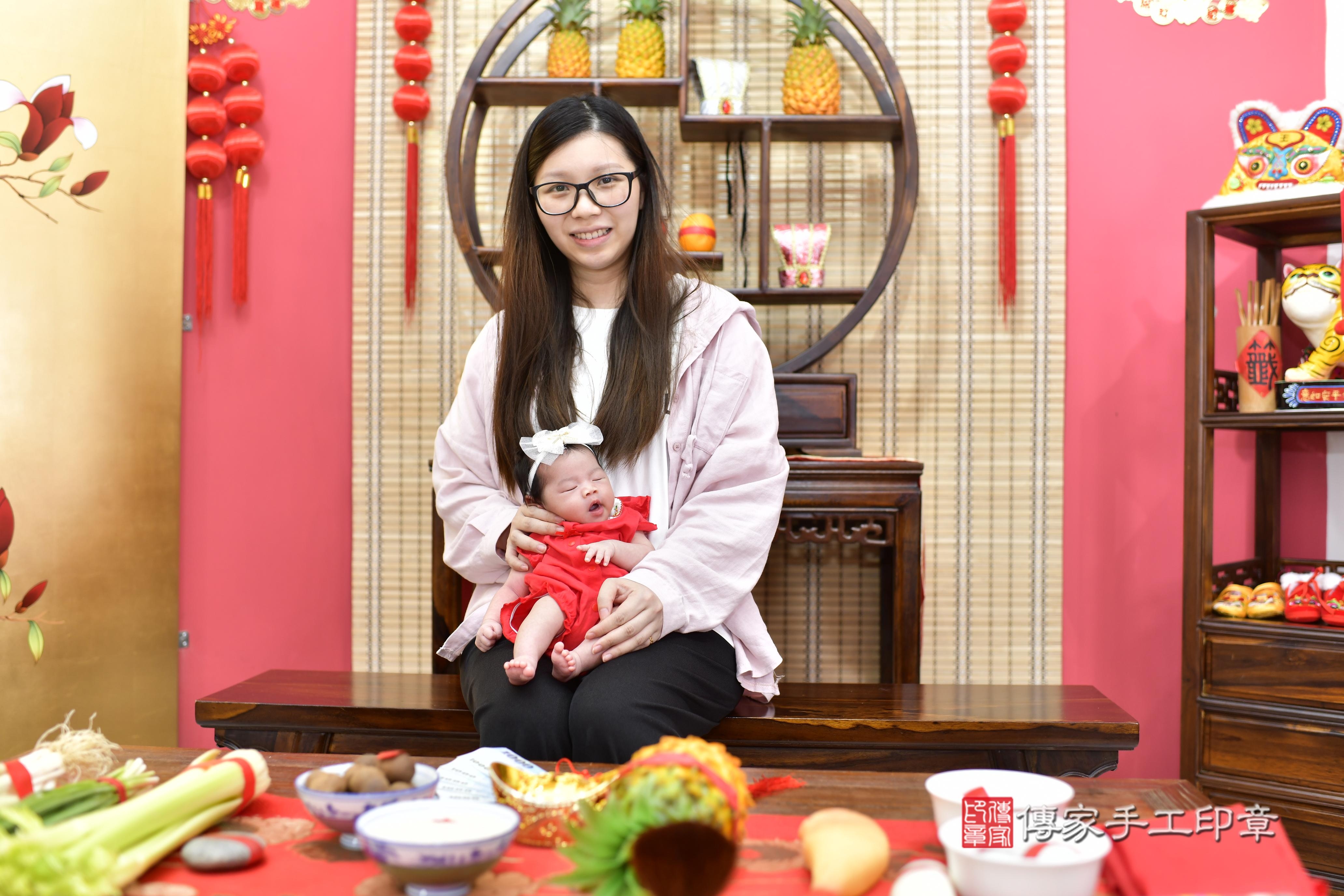 傳家手工印章新竹店、抓周、度脺、中國風會場、傳家嬰兒古禮、吉祥話、抓周道具物品24種、拍照。抓周證書。寶寶抓周、滿周歲、生日快樂、祝福