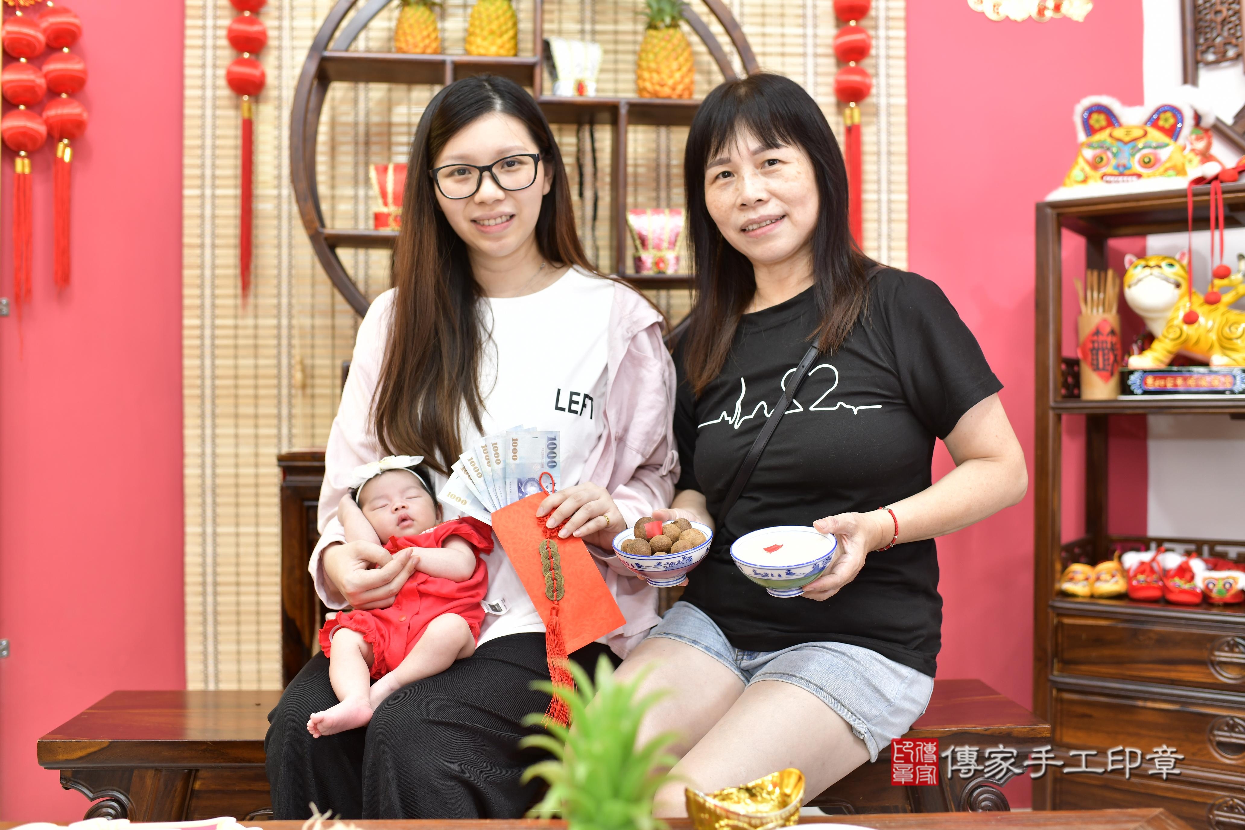 傳家手工印章新竹店、抓周、度脺、中國風會場、傳家嬰兒古禮、吉祥話、抓周道具物品24種、拍照。抓周證書。寶寶抓周、滿周歲、生日快樂、祝福