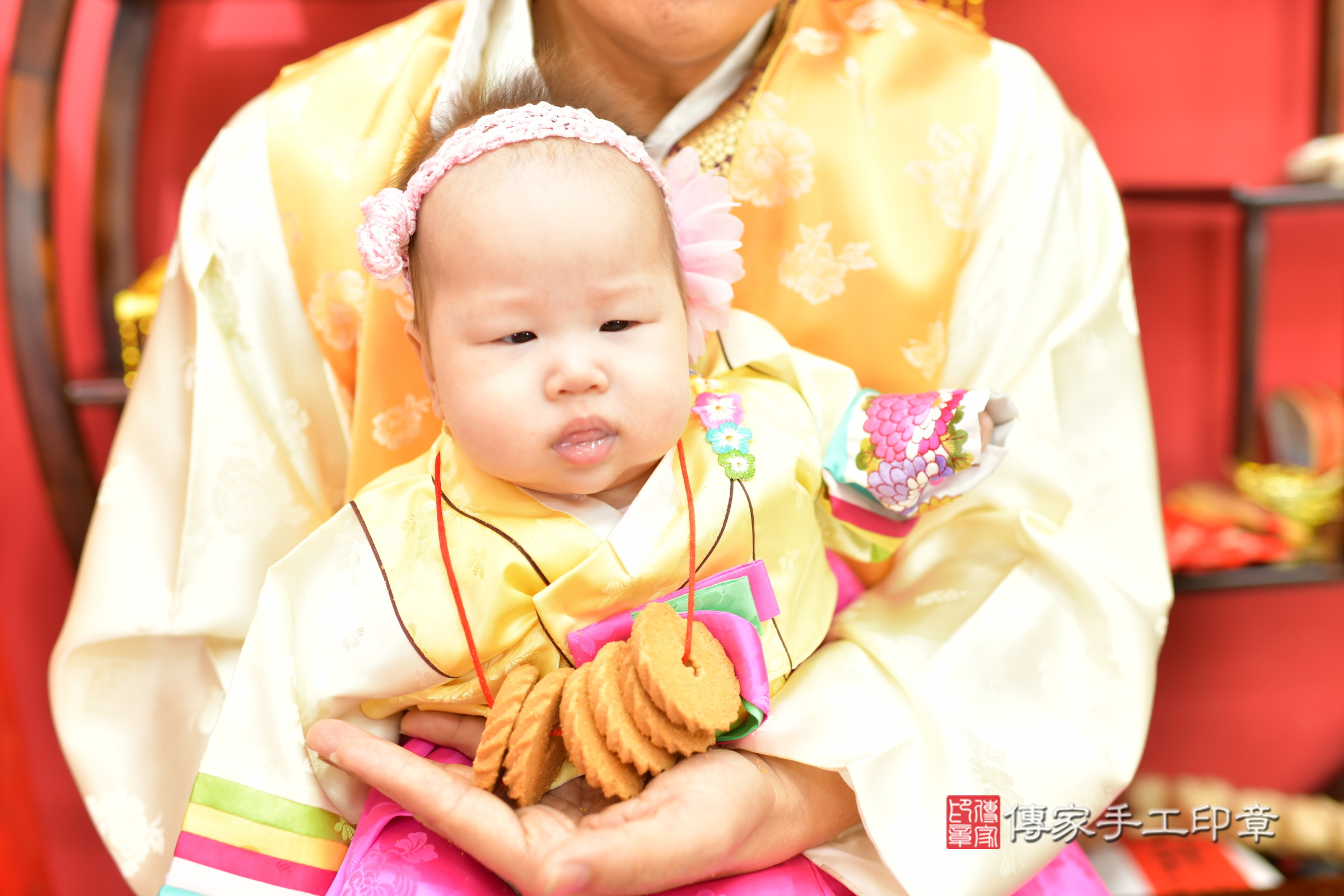 台中市北區小慈寶寶收涎推薦：傳家台中店收涎中國風會場，嬰兒古禮收涎收口水流程儀式、收涎吉祥話、收涎餅乾、收涎拍照。收涎證書。2024.11.17，照片13