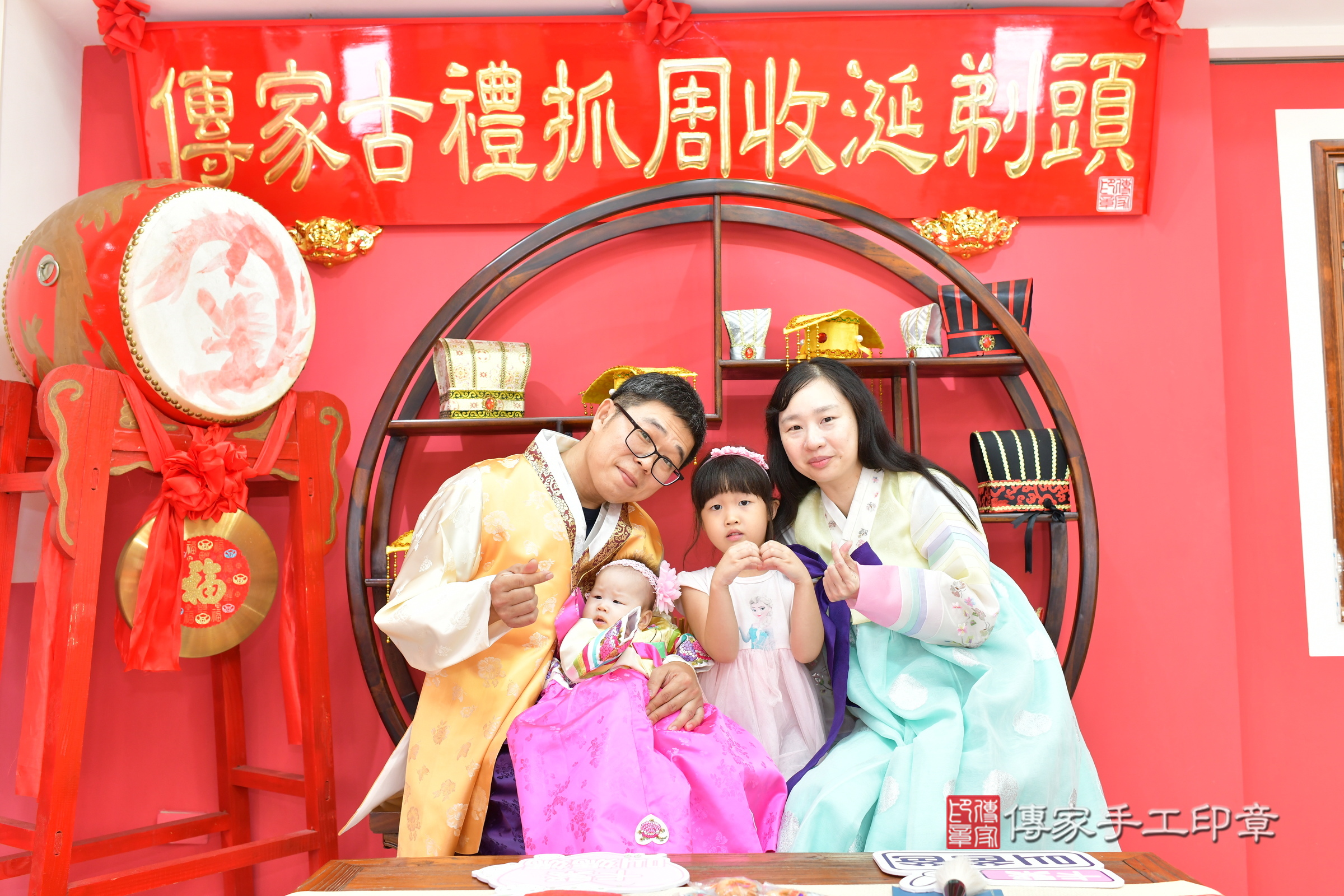 台中市北區小慈寶寶收涎推薦：傳家台中店收涎中國風會場，嬰兒古禮收涎收口水流程儀式、收涎吉祥話、收涎餅乾、收涎拍照。收涎證書。2024.11.17，照片8