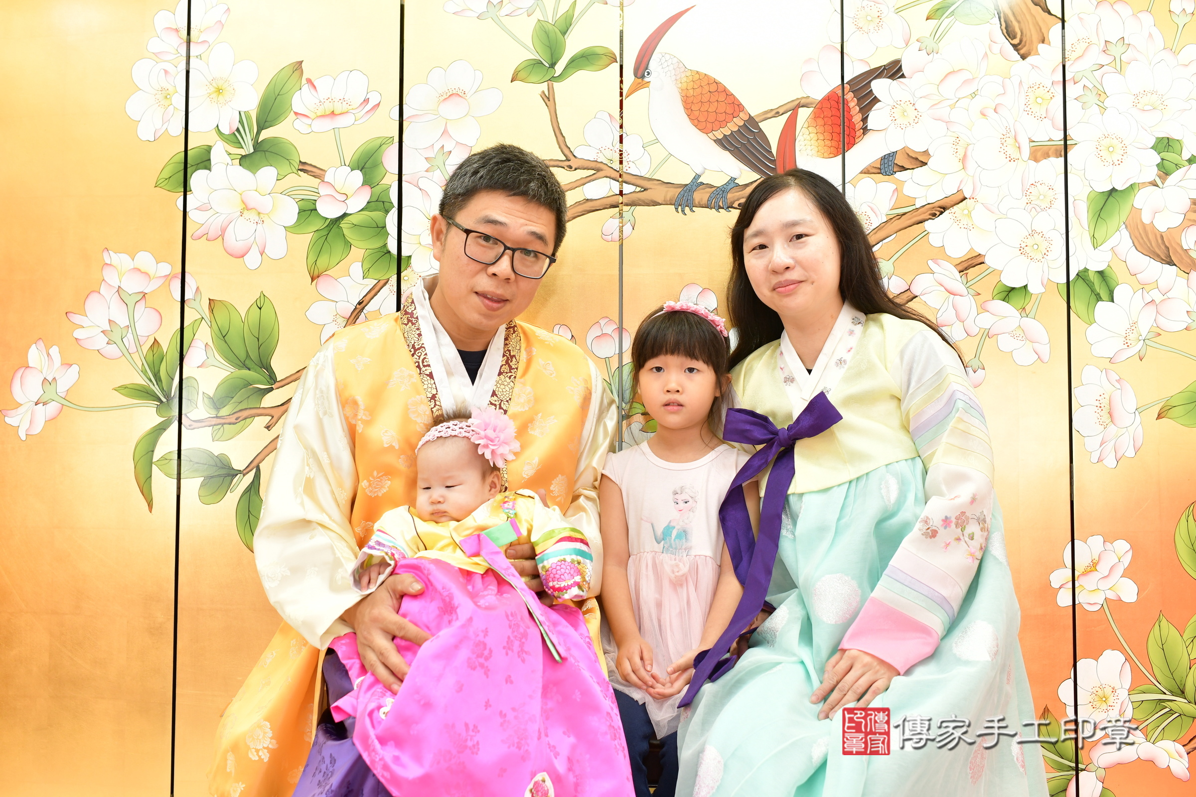 台中市北區小慈寶寶收涎推薦：傳家台中店收涎中國風會場，嬰兒古禮收涎收口水流程儀式、收涎吉祥話、收涎餅乾、收涎拍照。收涎證書。2024.11.17，照片3