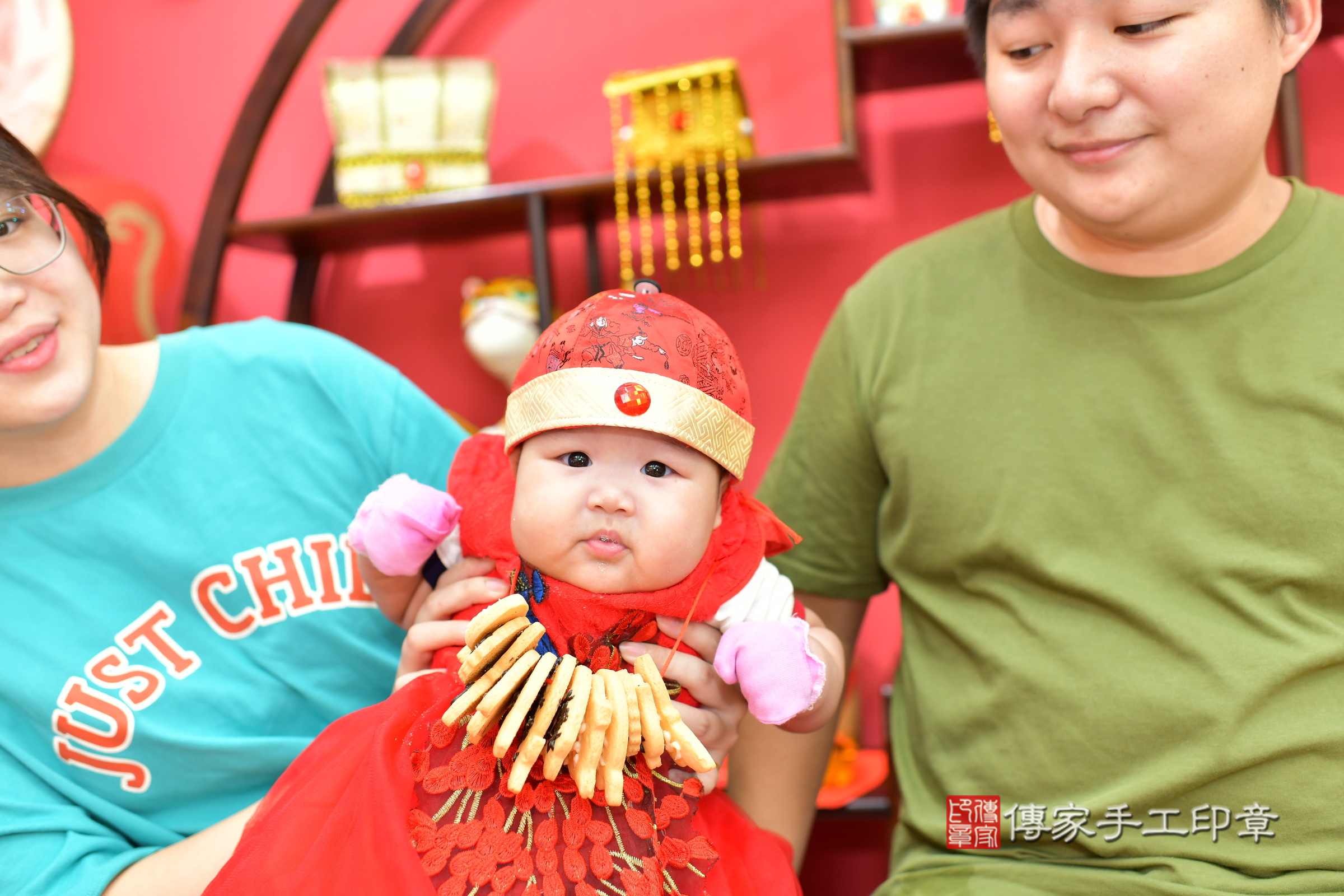 台中市北區卉卉寶寶收涎推薦：傳家台中店收涎中國風會場，嬰兒古禮收涎收口水流程儀式、收涎吉祥話、收涎餅乾、收涎拍照。收涎證書。2024.11.17，照片12