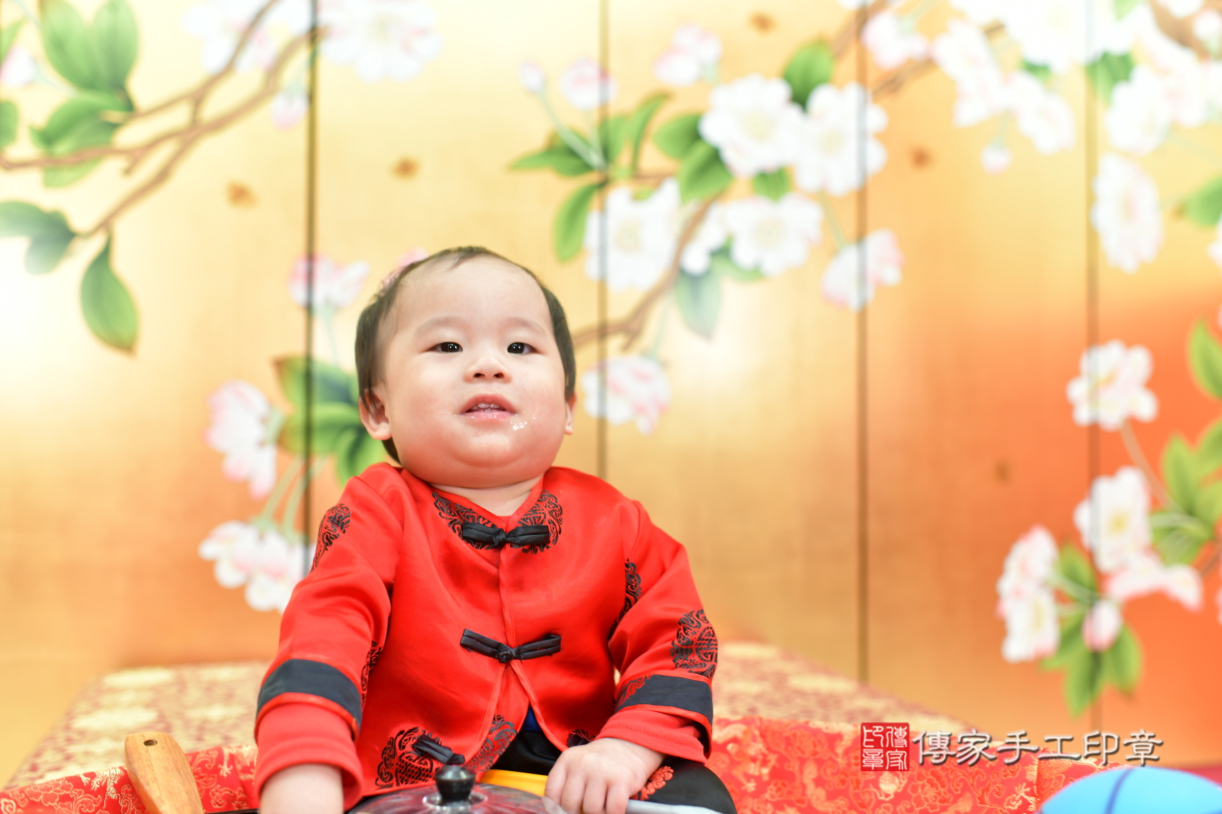 台中市北區栗栗寶寶和登登寶寶抓周推薦：傳家台中店抓周度脺中國風會場，嬰兒古禮抓周流程儀式吉祥話、抓周道具物品24種、拍照。抓周證書。2024.11.15，照片9