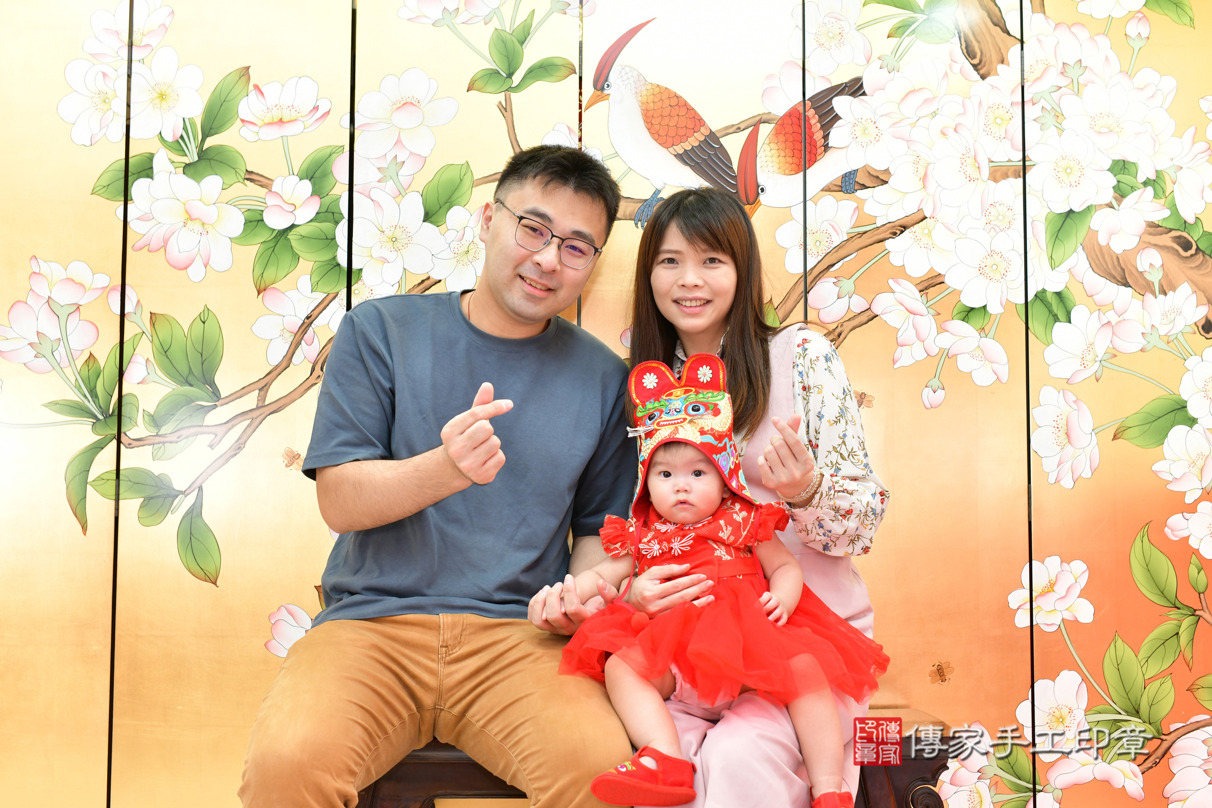 台中市北區蕎蕎寶寶抓周推薦：傳家台中店抓周度脺中國風會場，嬰兒古禮抓周流程儀式吉祥話、抓周道具物品24種、拍照。抓周證書。2024.11.14，照片2